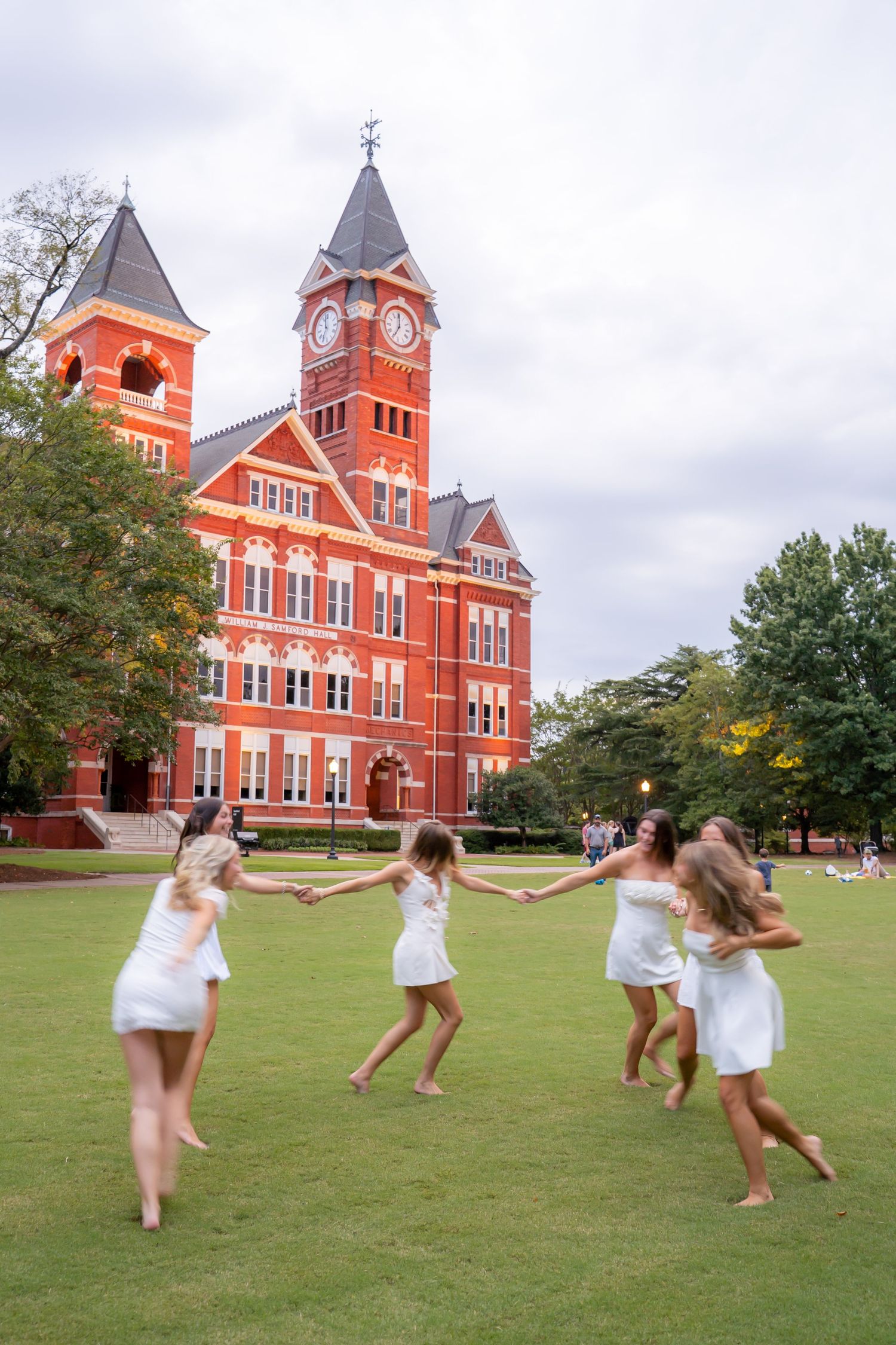auburn senior grad photoshoot