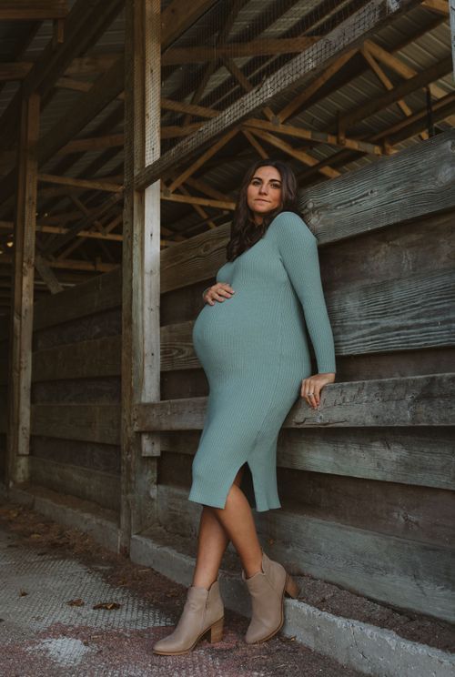 Fall on the farm maternity lifestyle photography session in Northern Indiana