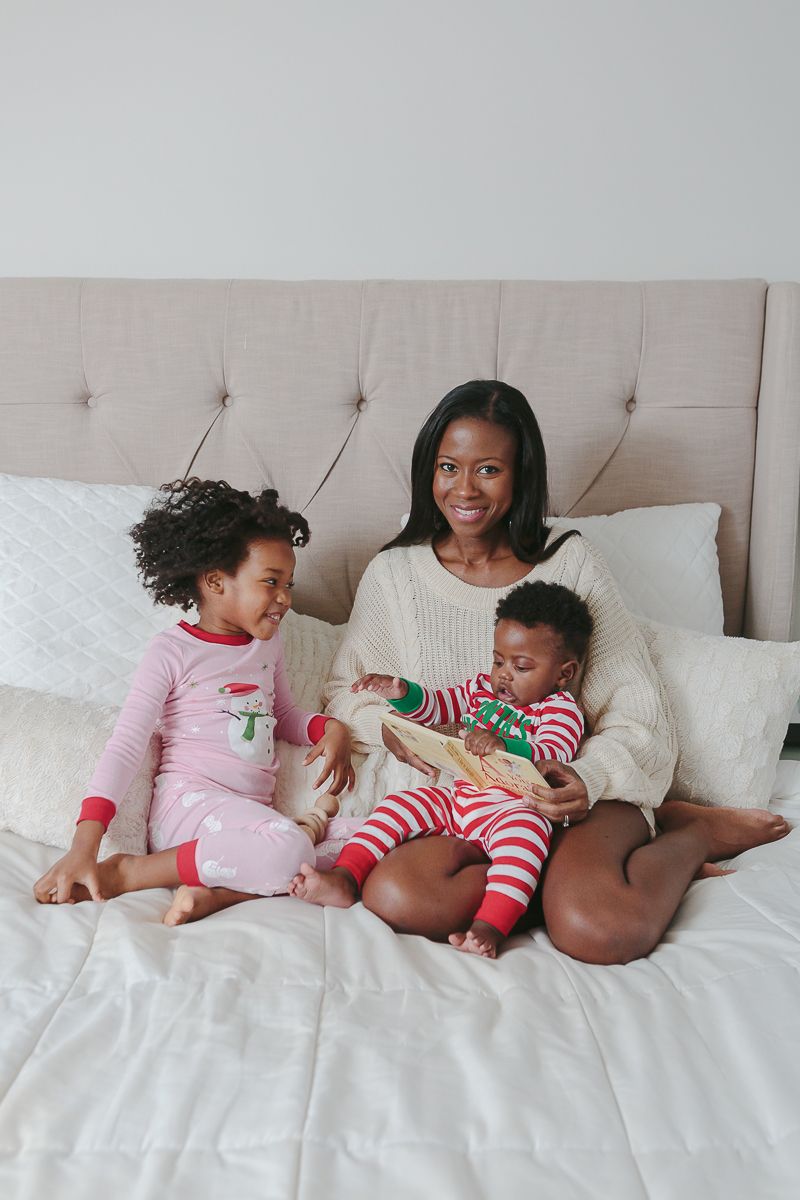 Paula Brearley NYC family photographer captures holiday mini portraits for seasonal memories