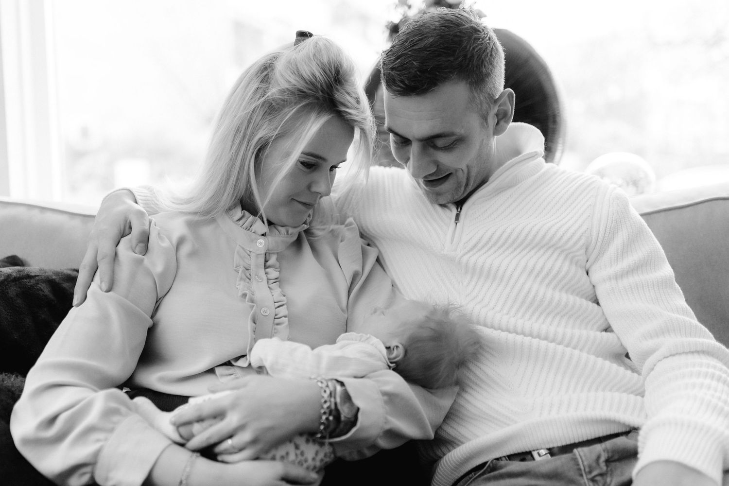Newborn fotograaf Almelo, liefdevolle en zachte fotoshoot van je pasgeboren baby. Newborn shoot Almelo, Pasgeboren fotoshoot Almelo Baby