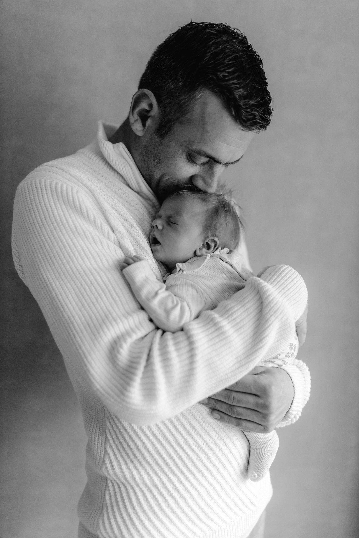 Newborn fotograaf Almelo, liefdevolle en zachte fotoshoot van je pasgeboren baby. Newborn shoot Almelo, Pasgeboren fotoshoot Almelo Baby