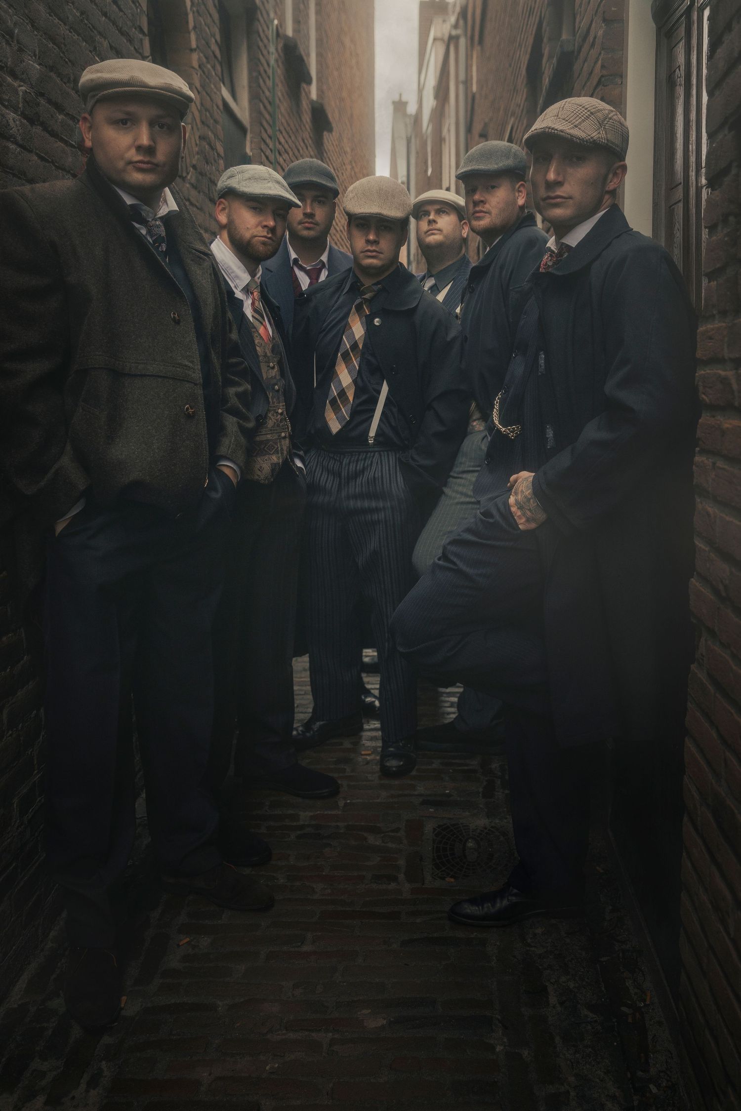 Peaky Blinders fotoshoot Almelo, stoere en stijlvolle vintage shoot in de sfeer van de jaren 20. Peaky Blinders shoot Twente, Themafotoshoot