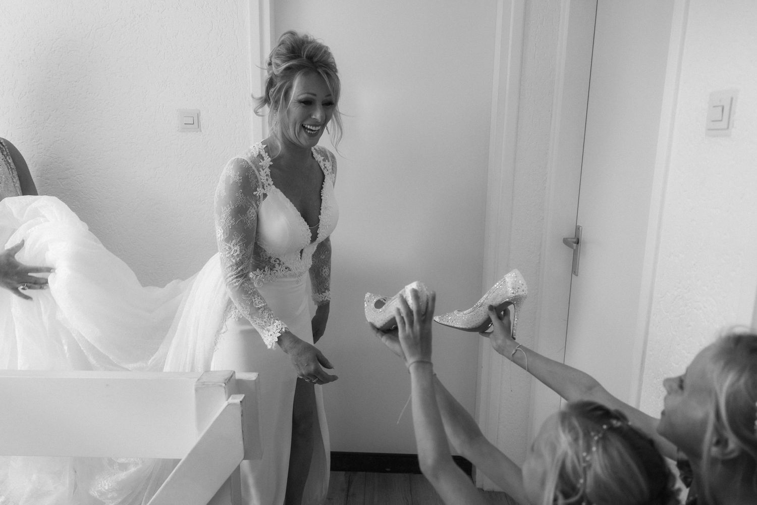 Trouwfotografie door Rochelli’s Fotografie in Almelo met romantische en spontane momenten