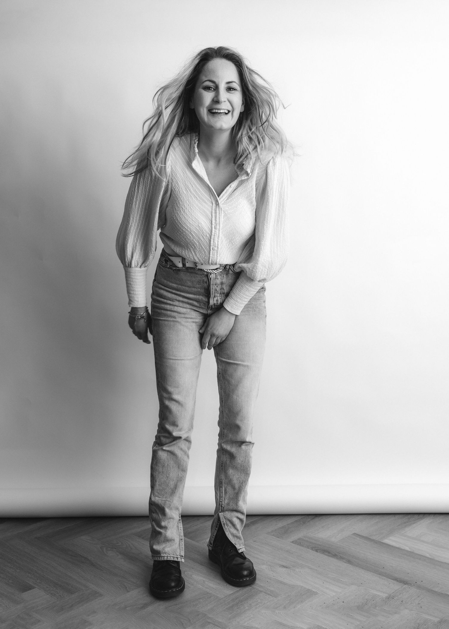 Rochelli Nieuwenhuis, trouwfotografe uit Almelo, gespecialiseerd in romantische en filmische trouwfotografie door heel Nederland