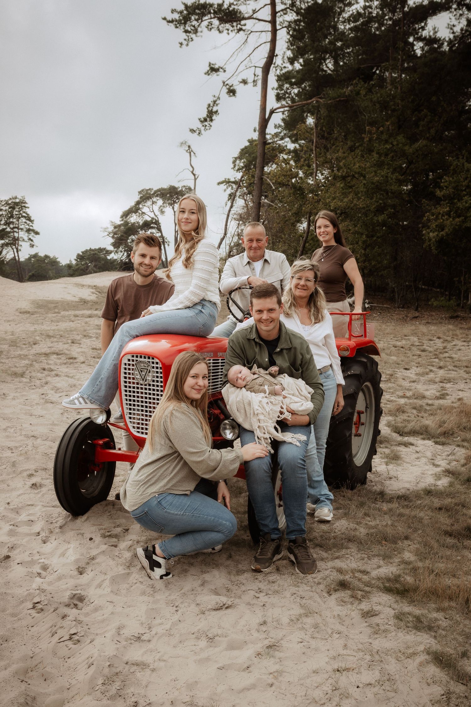 Familiefotografie in Almelo en omgeving – liefdevolle momenten vastgelegd met tractor