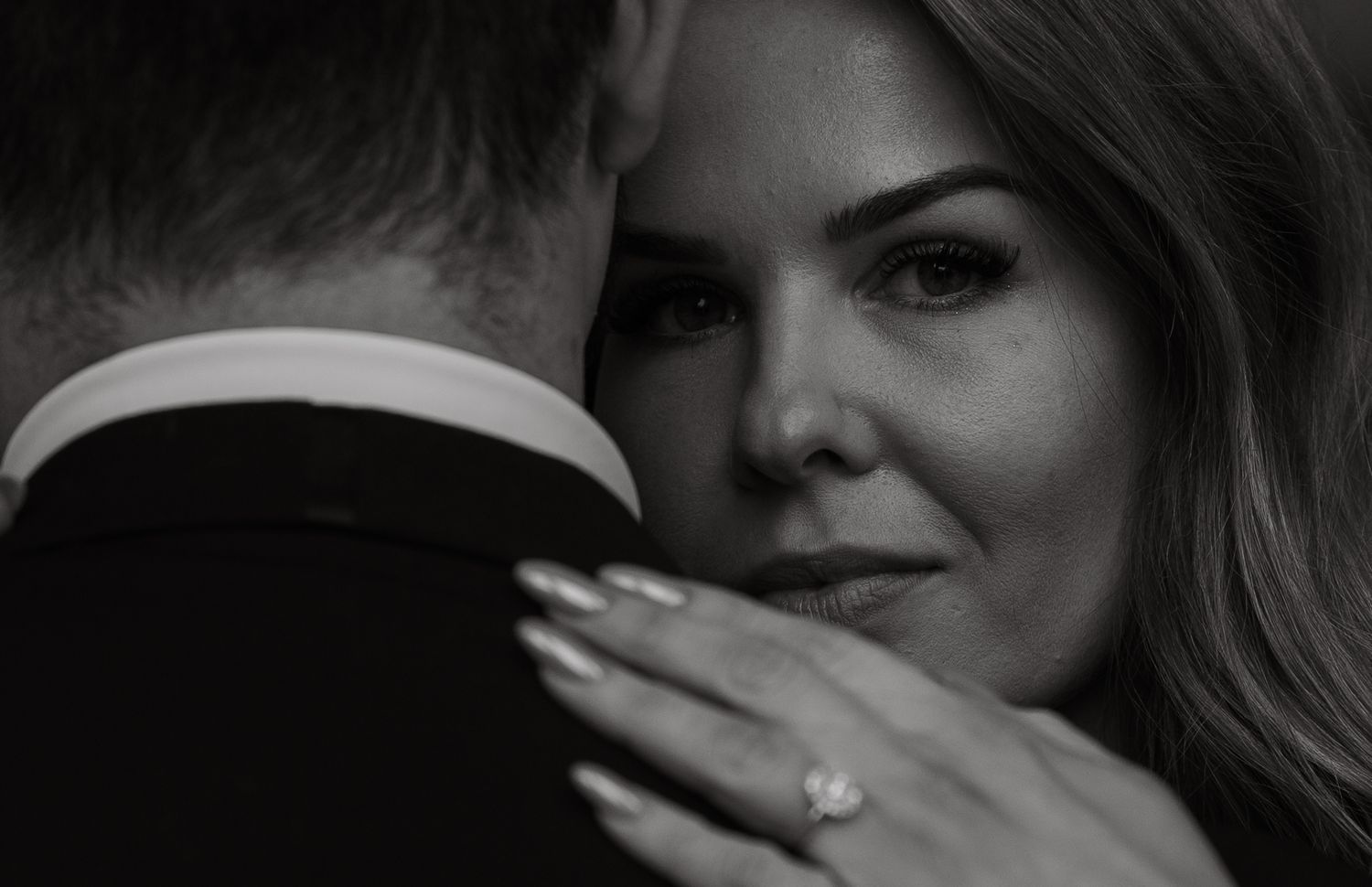Melbourne's premier wedding photographer blending timeless elegance with modern romanticism.