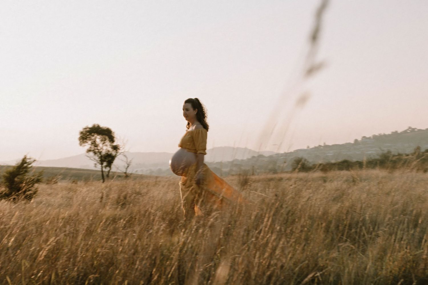 backlight glow on the baby bump