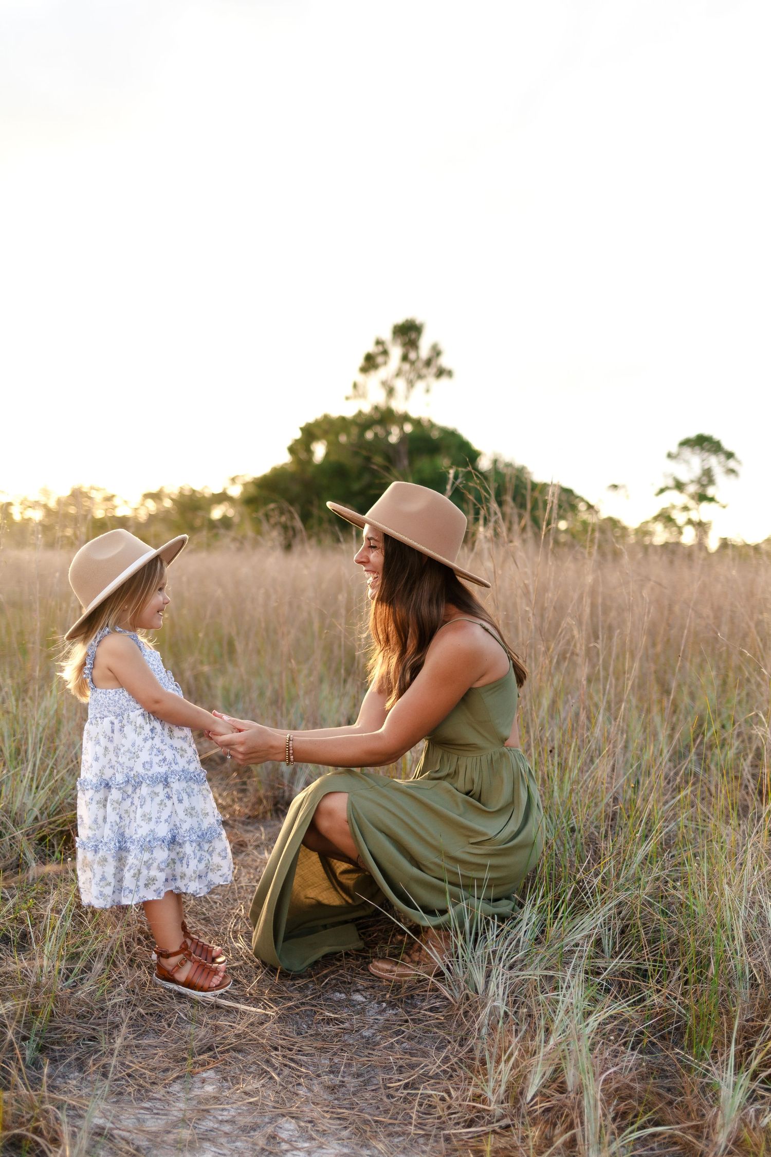 mommy and me photoshoot in a field