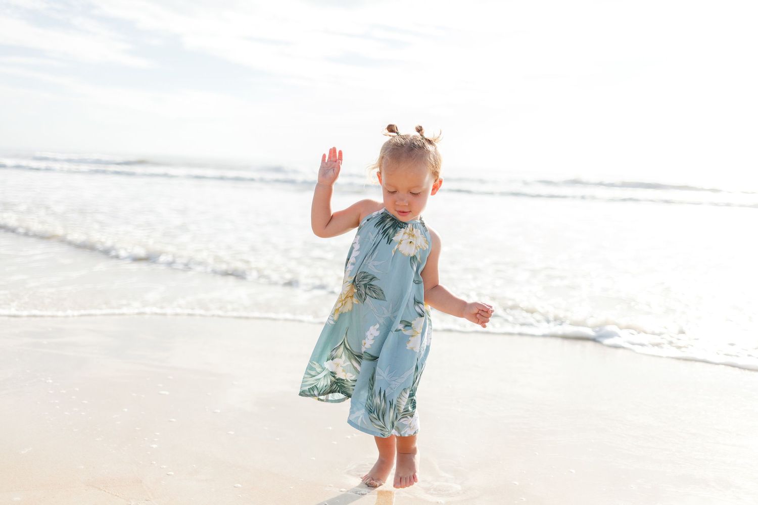 Beach family photoshoot. Palm beach family photographer. Mommy and me photoshoot. Beach family photographer.