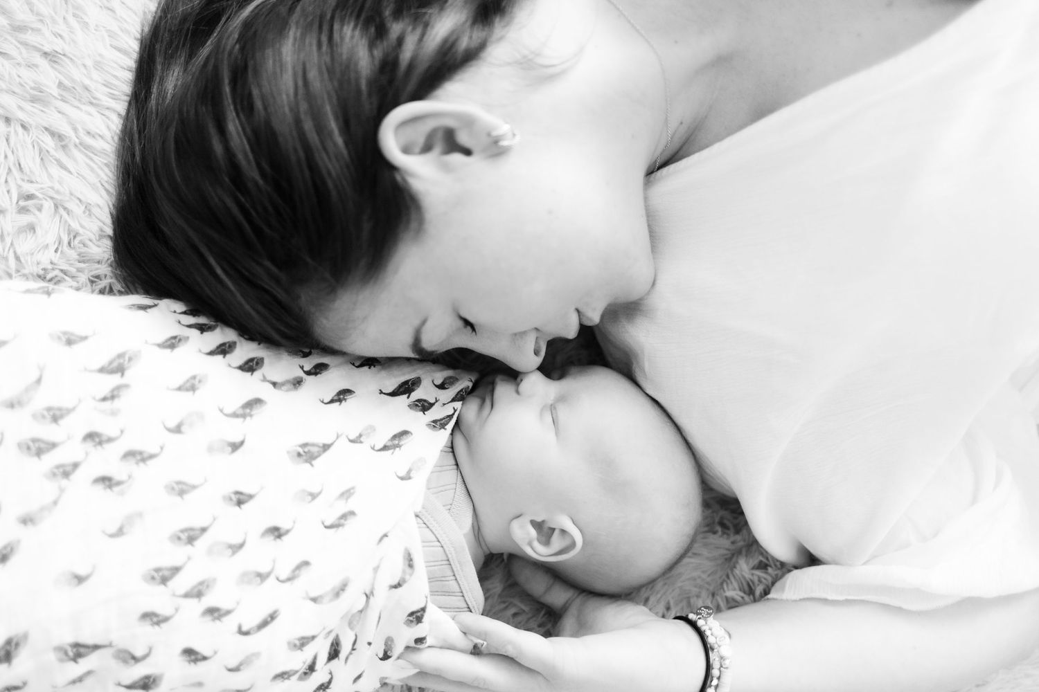 newborn baby detail photos in home newborn photoshoot