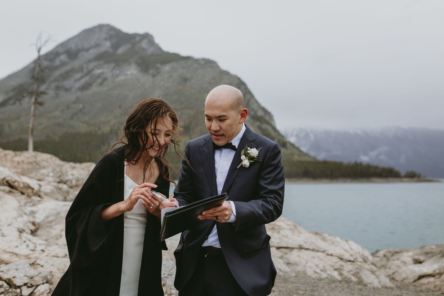 Vancouver Island Elopement Planner and Photographer