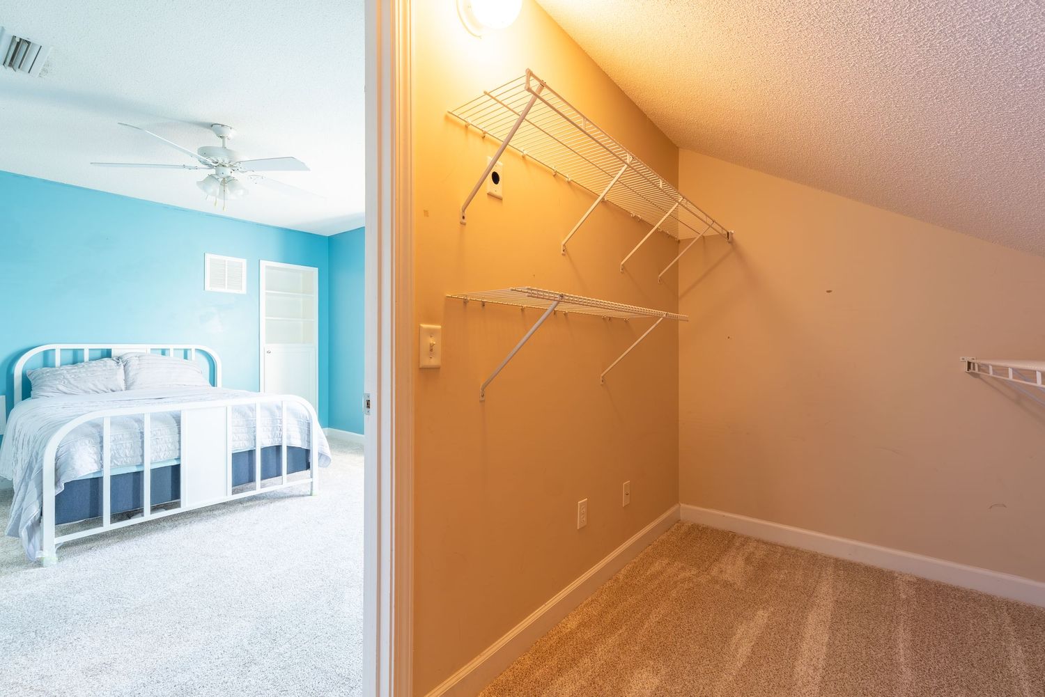 Large walk-in closet in Dothan.