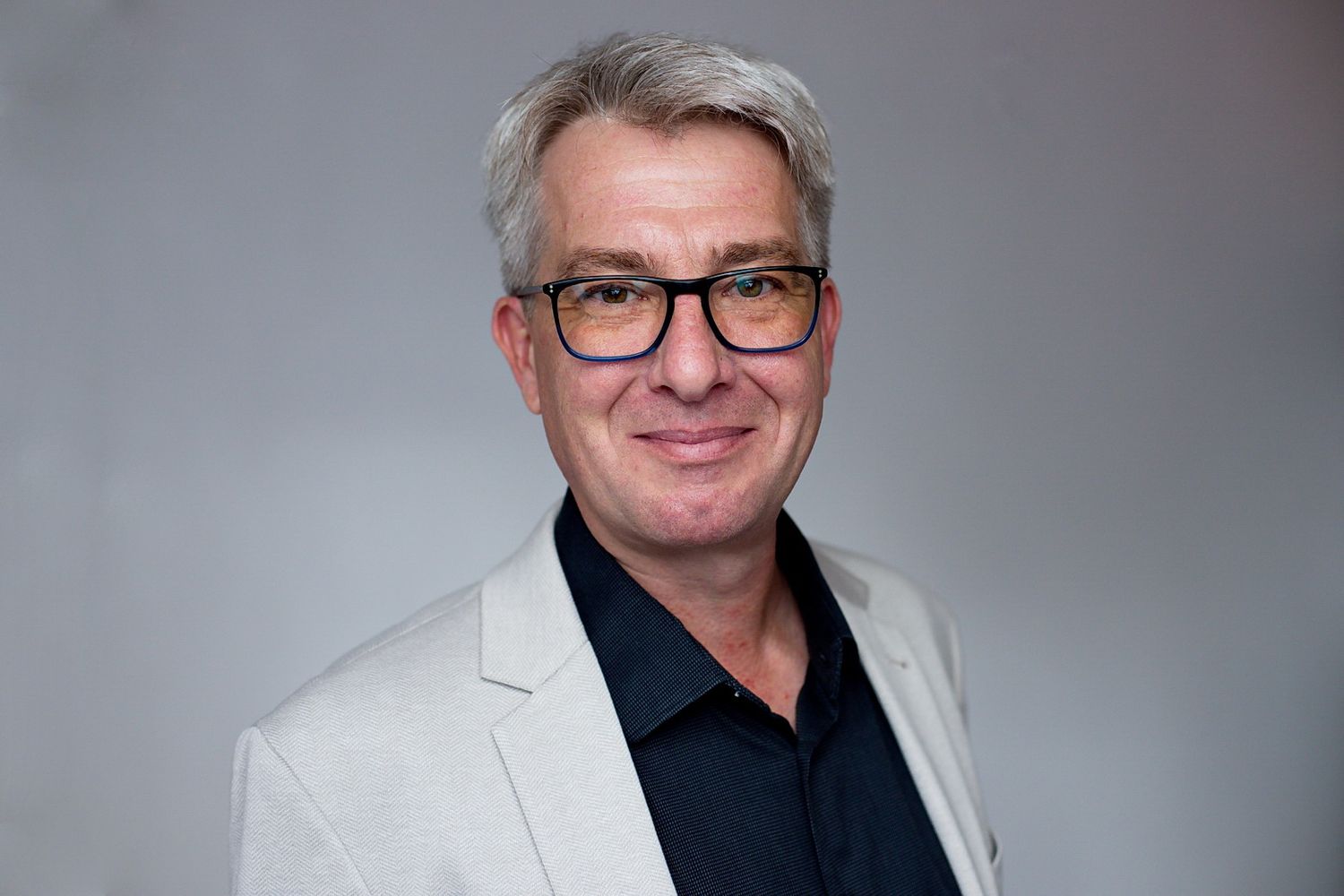Bewerbungsfoto-Langenfeld-Hilden-Monheim-Leichlingen-Leverkusen-Duesseldorf-kompetent-individuell-professionell-tipps-ou