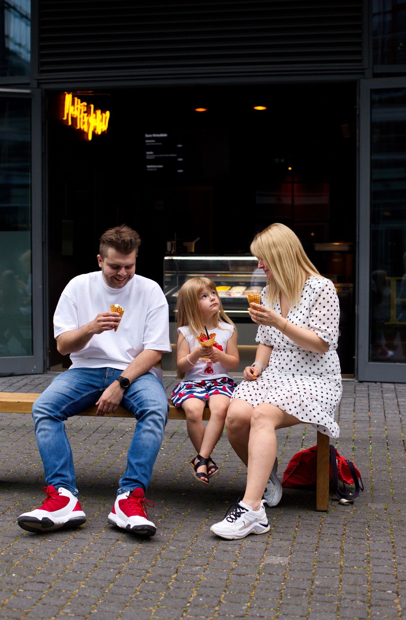 Familienportrait-Familienfotograf-Duesseldorf-Langenfeld-kreativ-authentisch