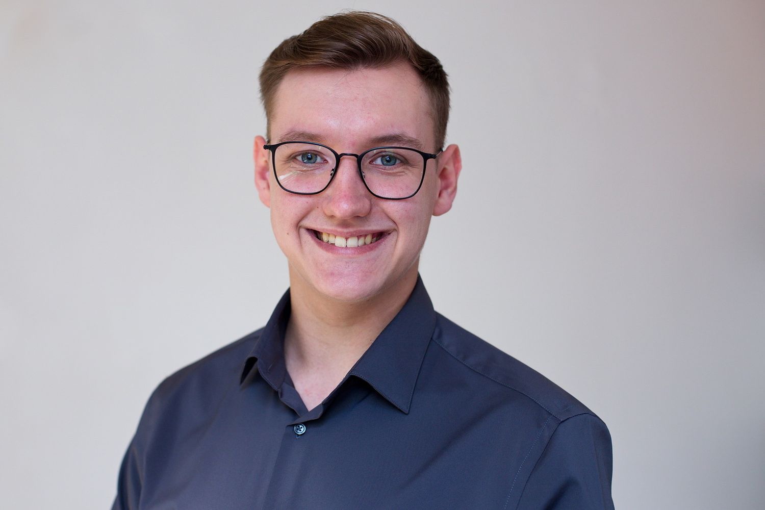 Bewerbungsfoto-Langenfeld-Hilden-Monheim-Leichlingen-Leverkusen-Duesseldorf-kompetent-individuell-professionell-tipps-ou
