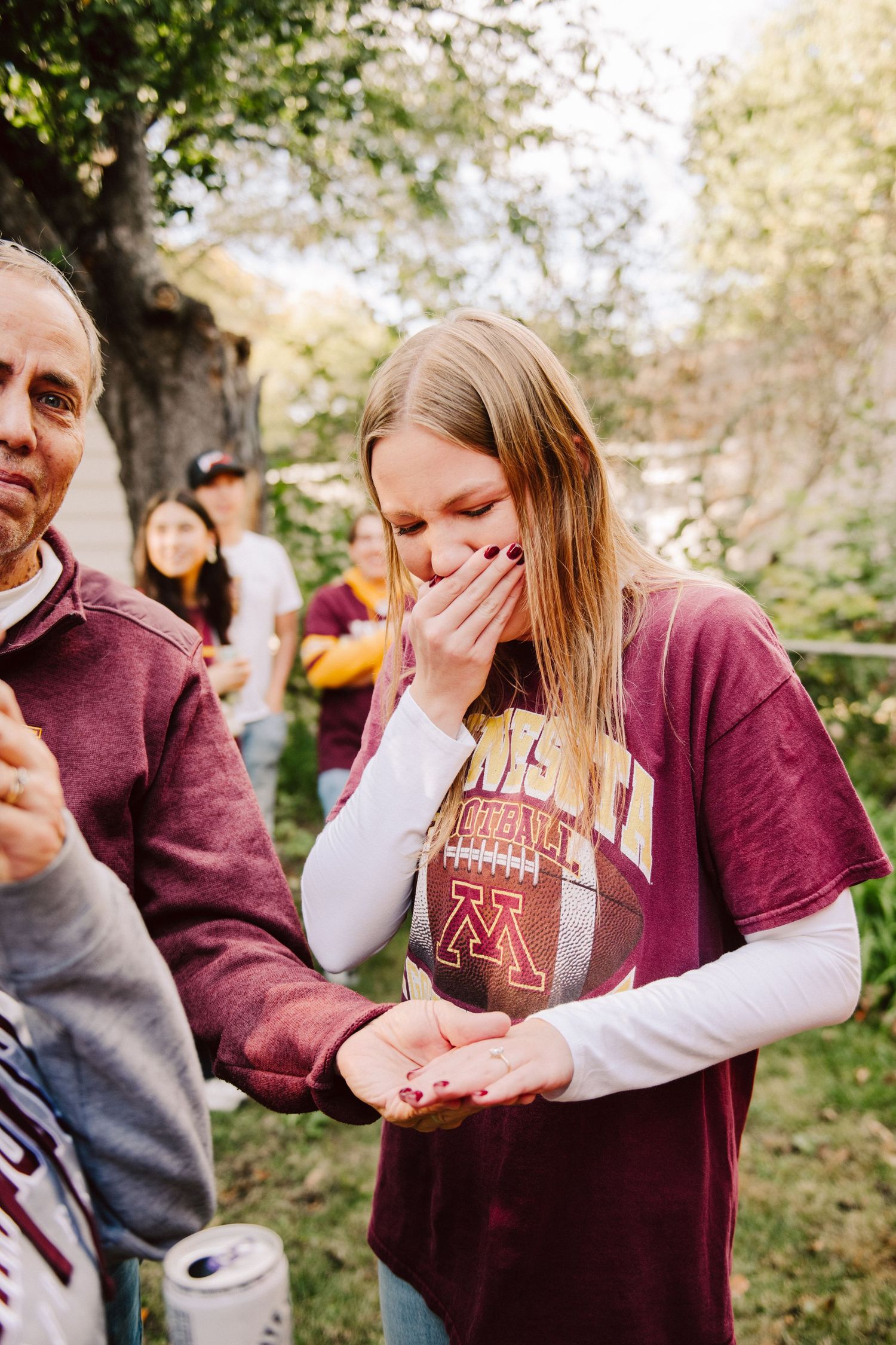 minnesota backyard engagement photos