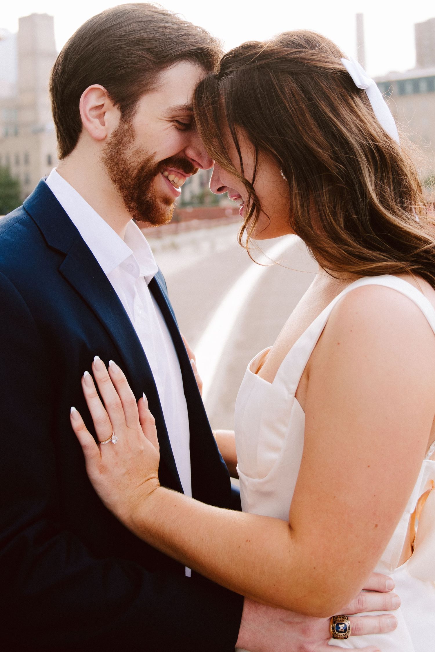 engagement pictures in minneapolis on stone arch bridge