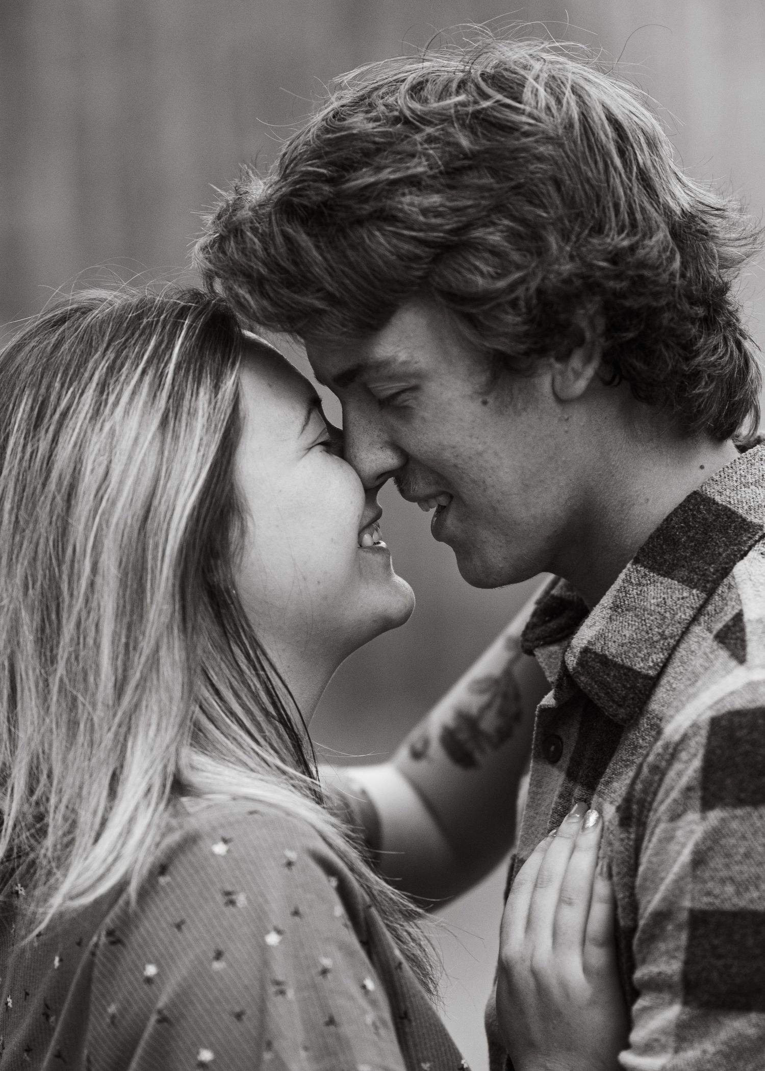 fall engagement photos minneapolis