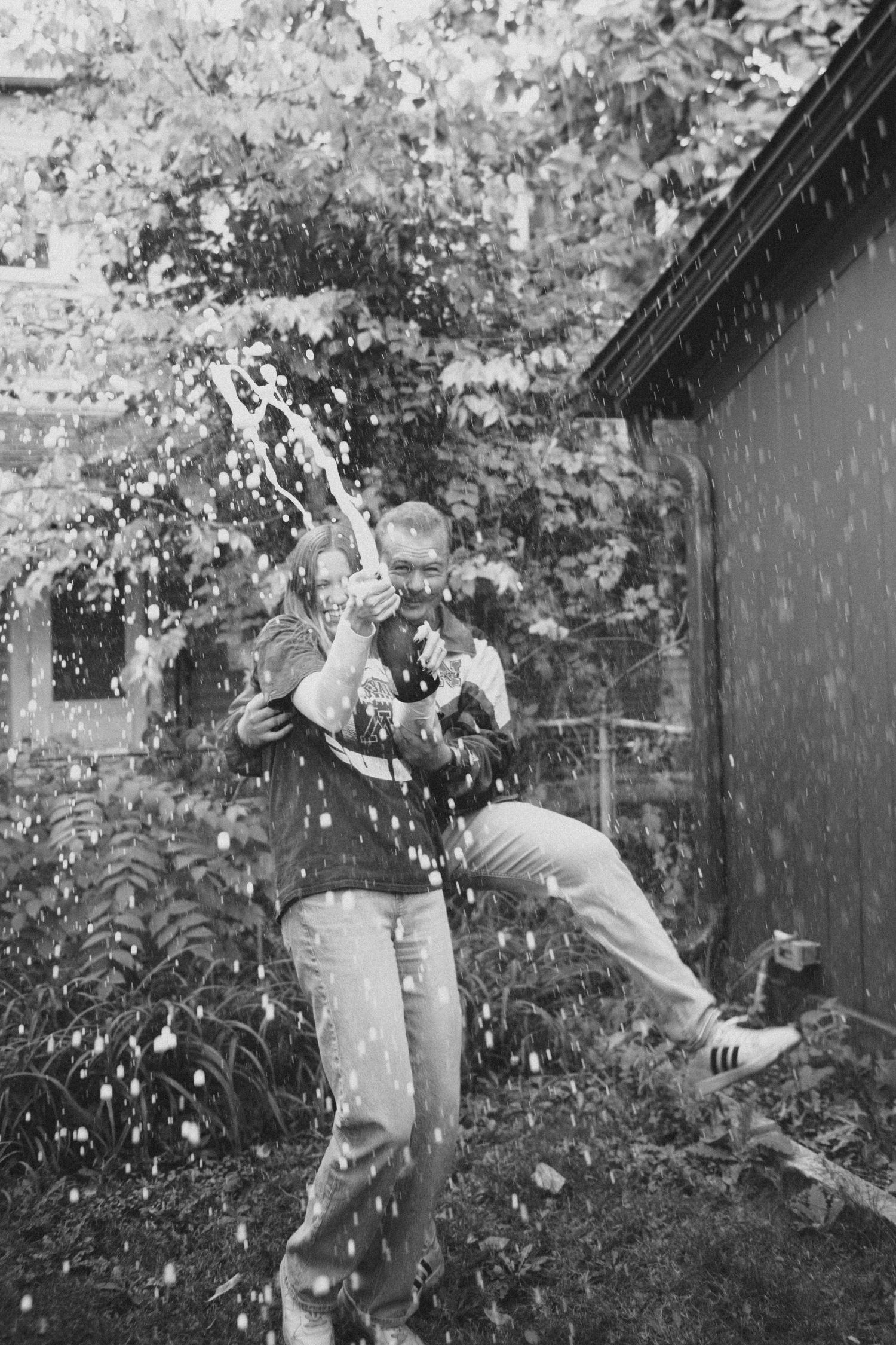 minnesota backyard engagement photos