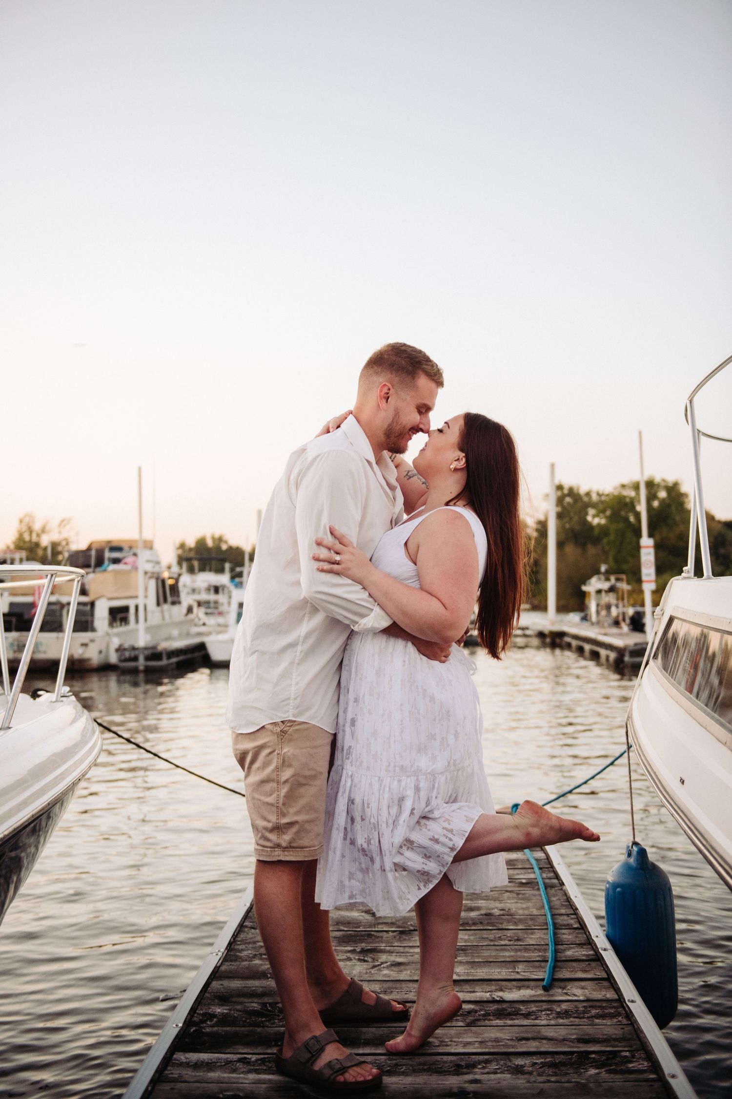 minnesota engagement pictures on lake