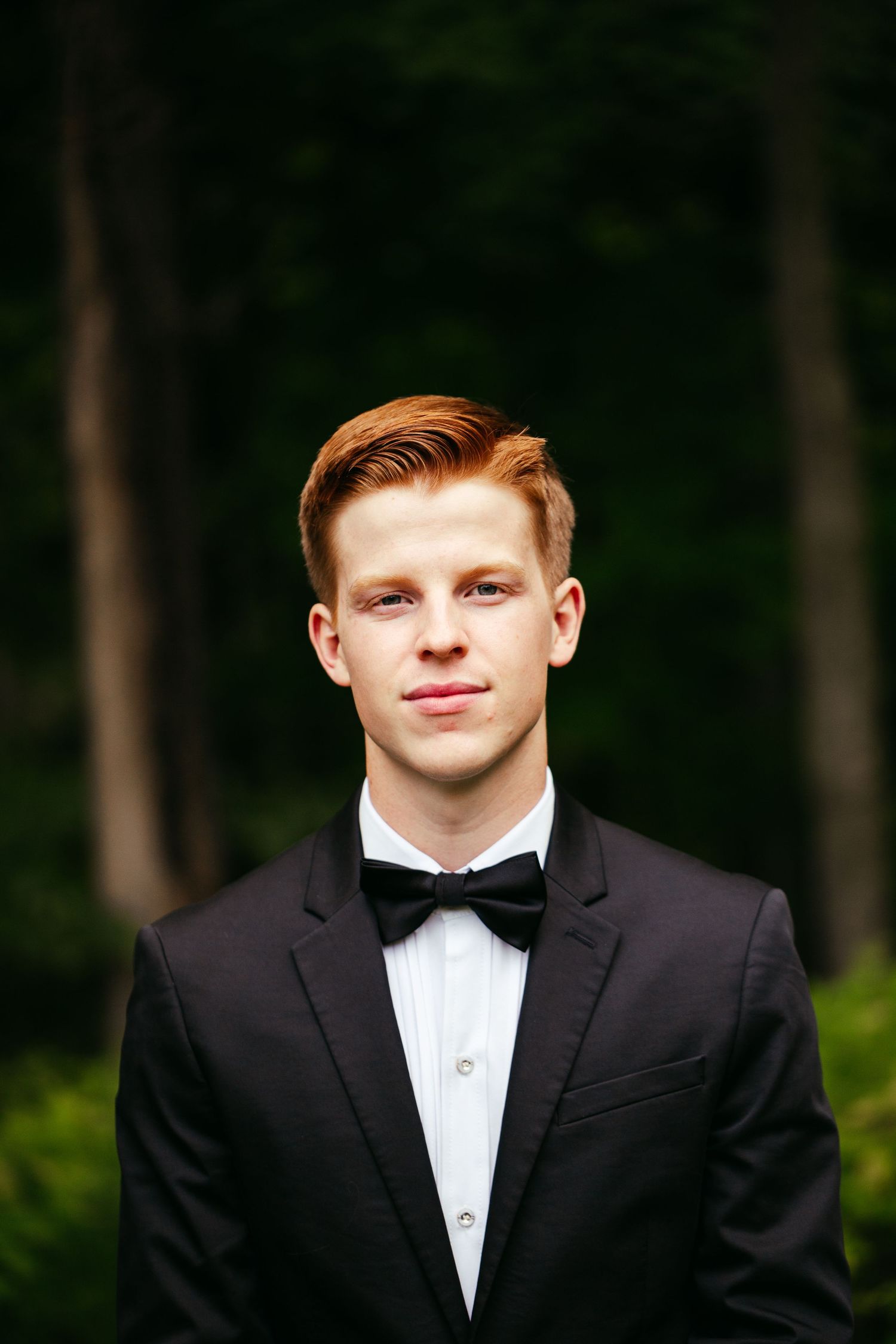 groom portraits minnesota wedding