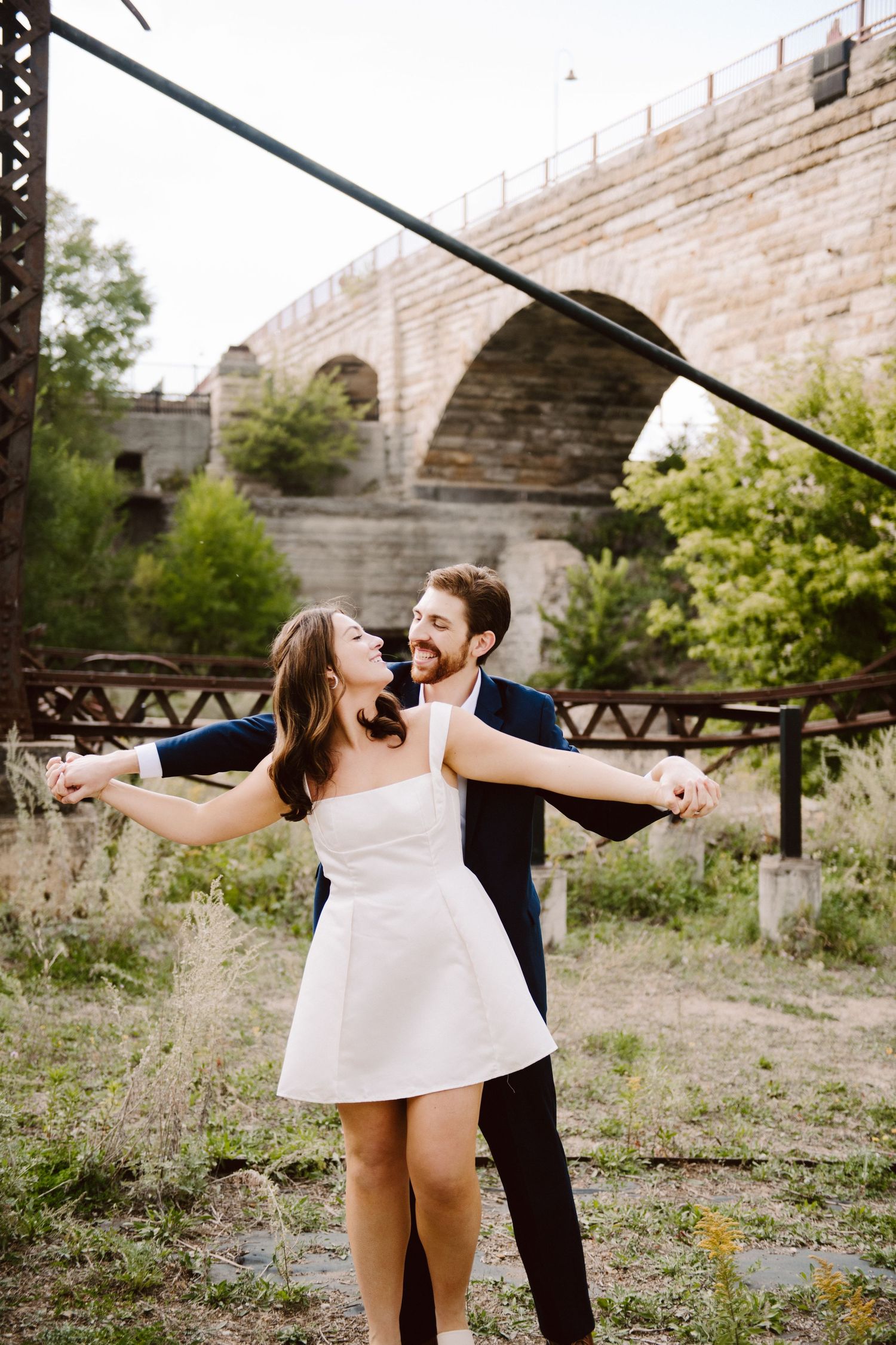 engagement pictures in minneapolis at gold medal park