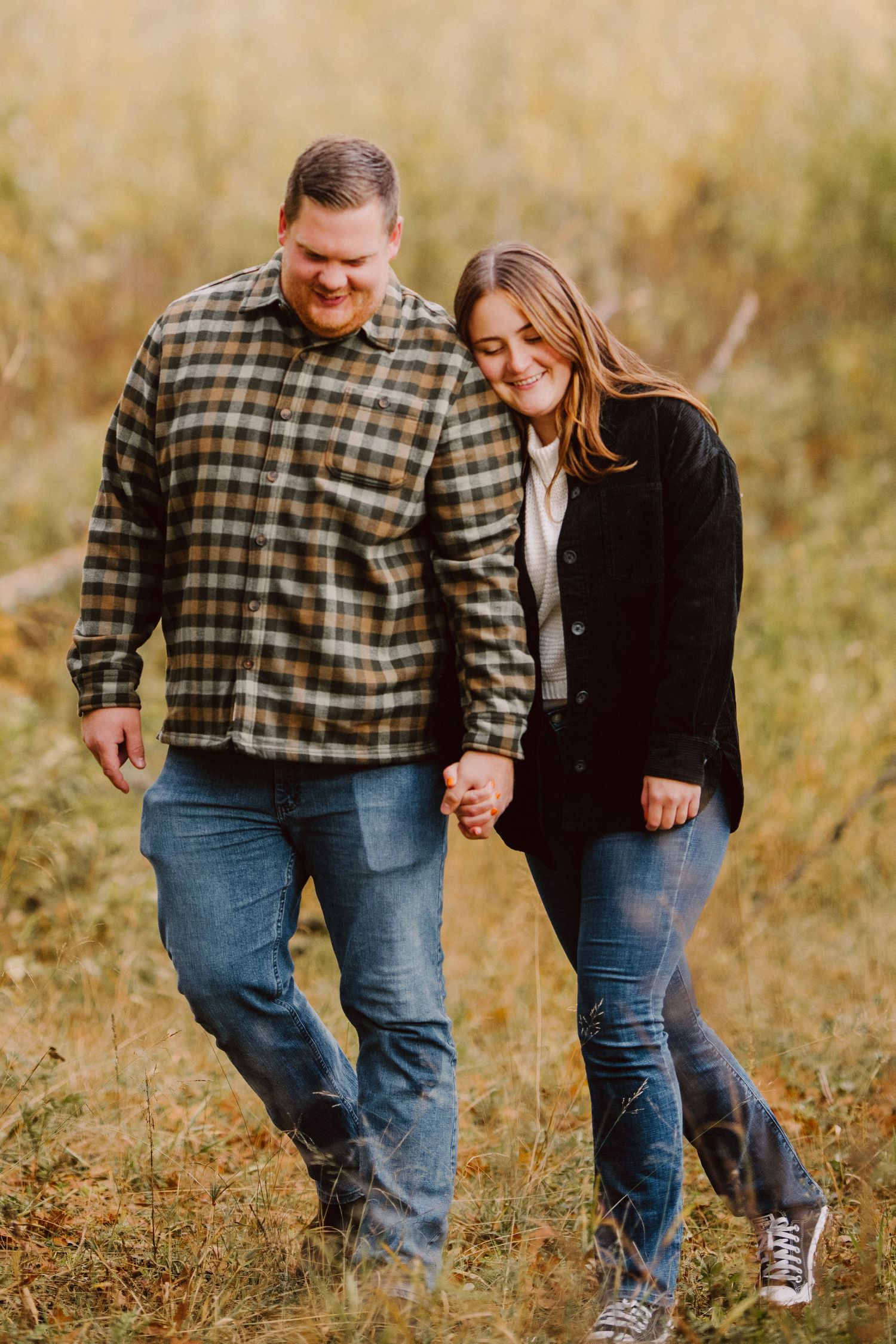 fall engagement pictures