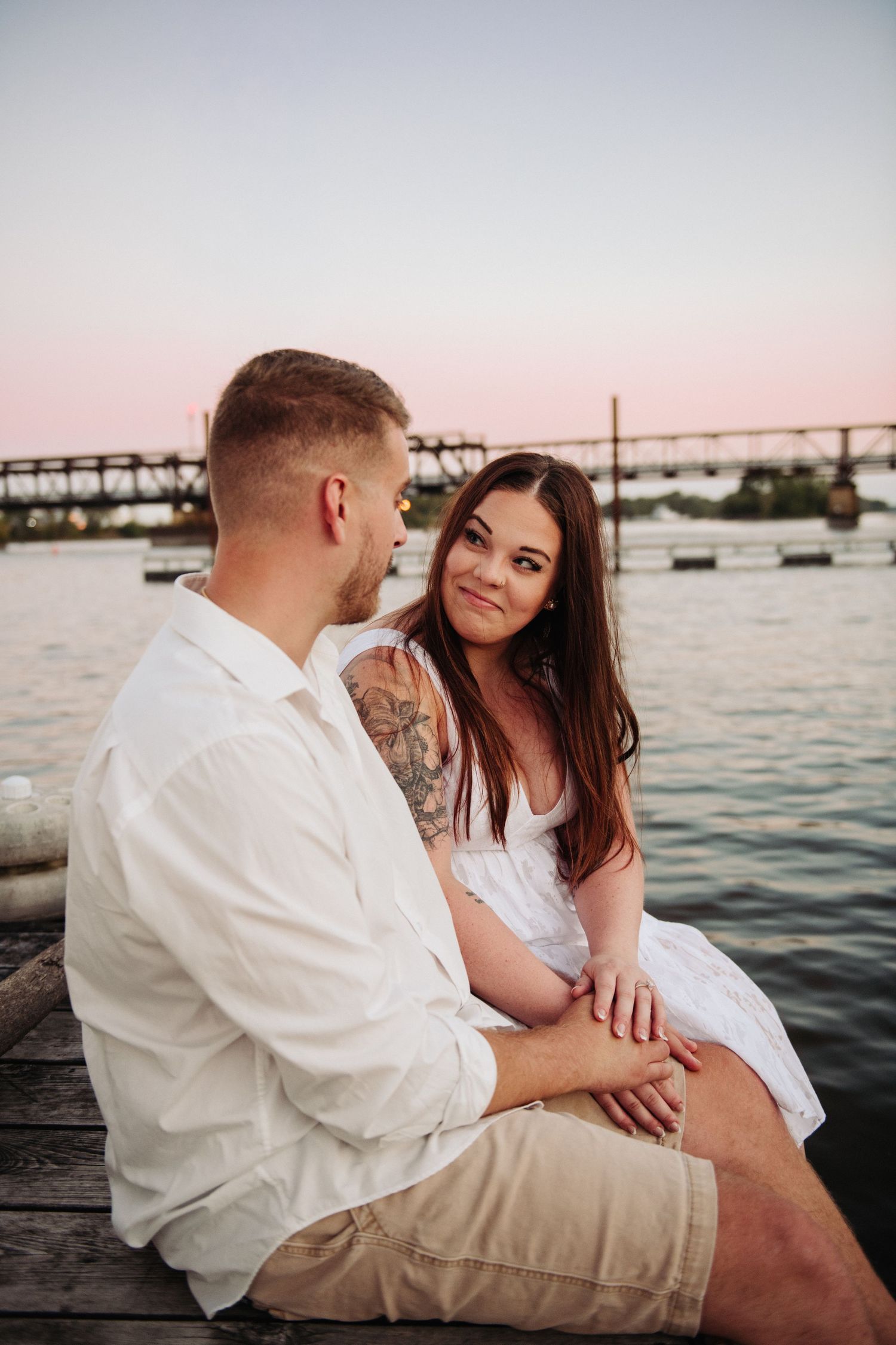 minnesota engagement pictures on lake