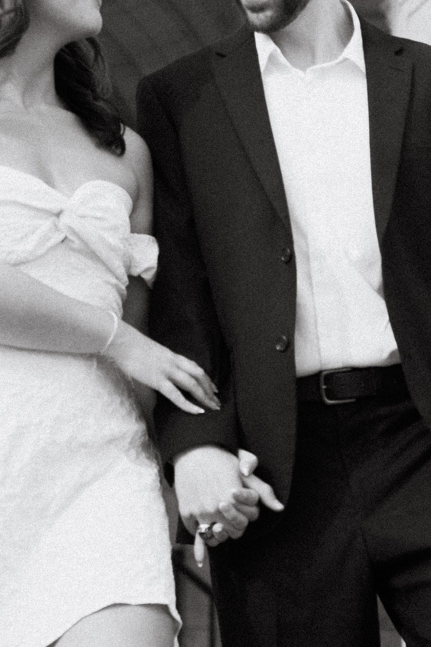 black and white engagement pictures at minnesota state capitol