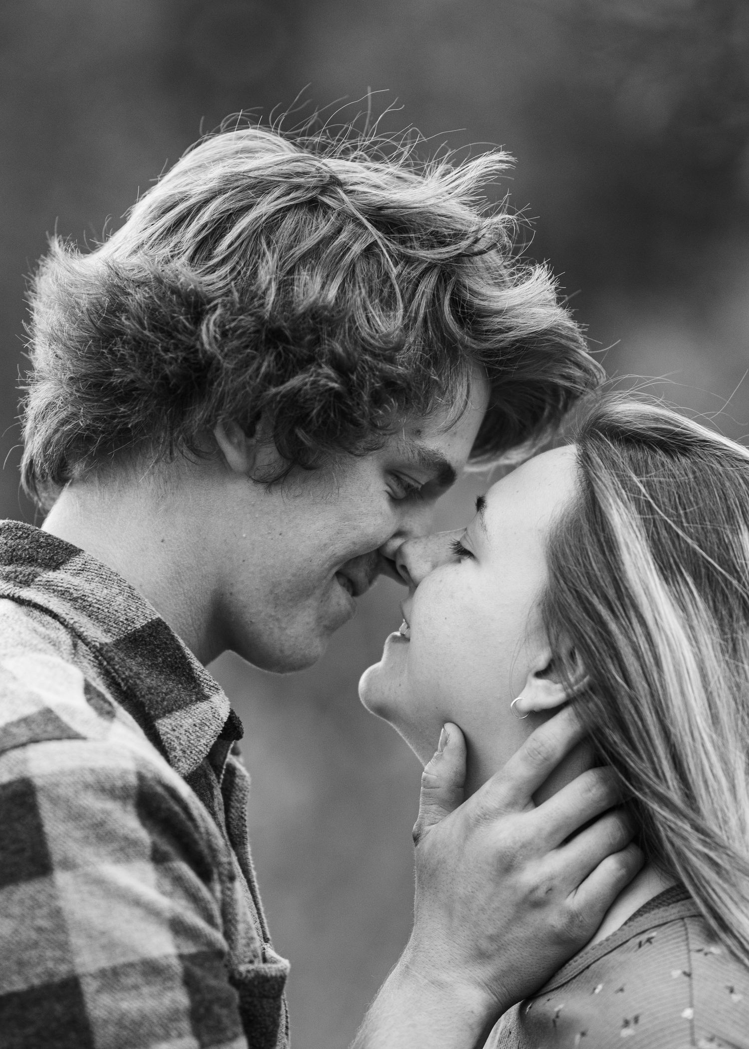 fall engagement photos minneapolis