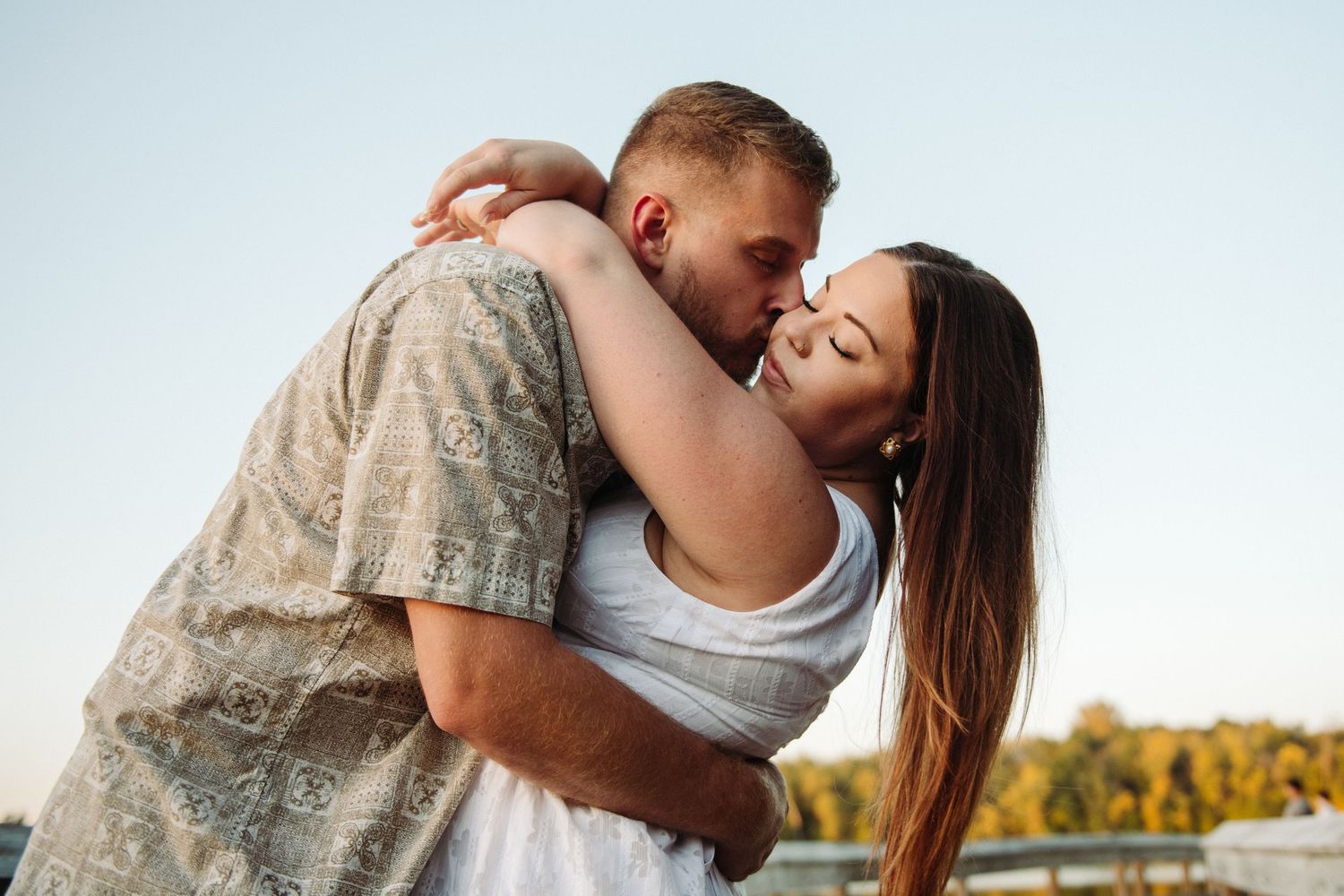 minnesota engagement pictures on lake