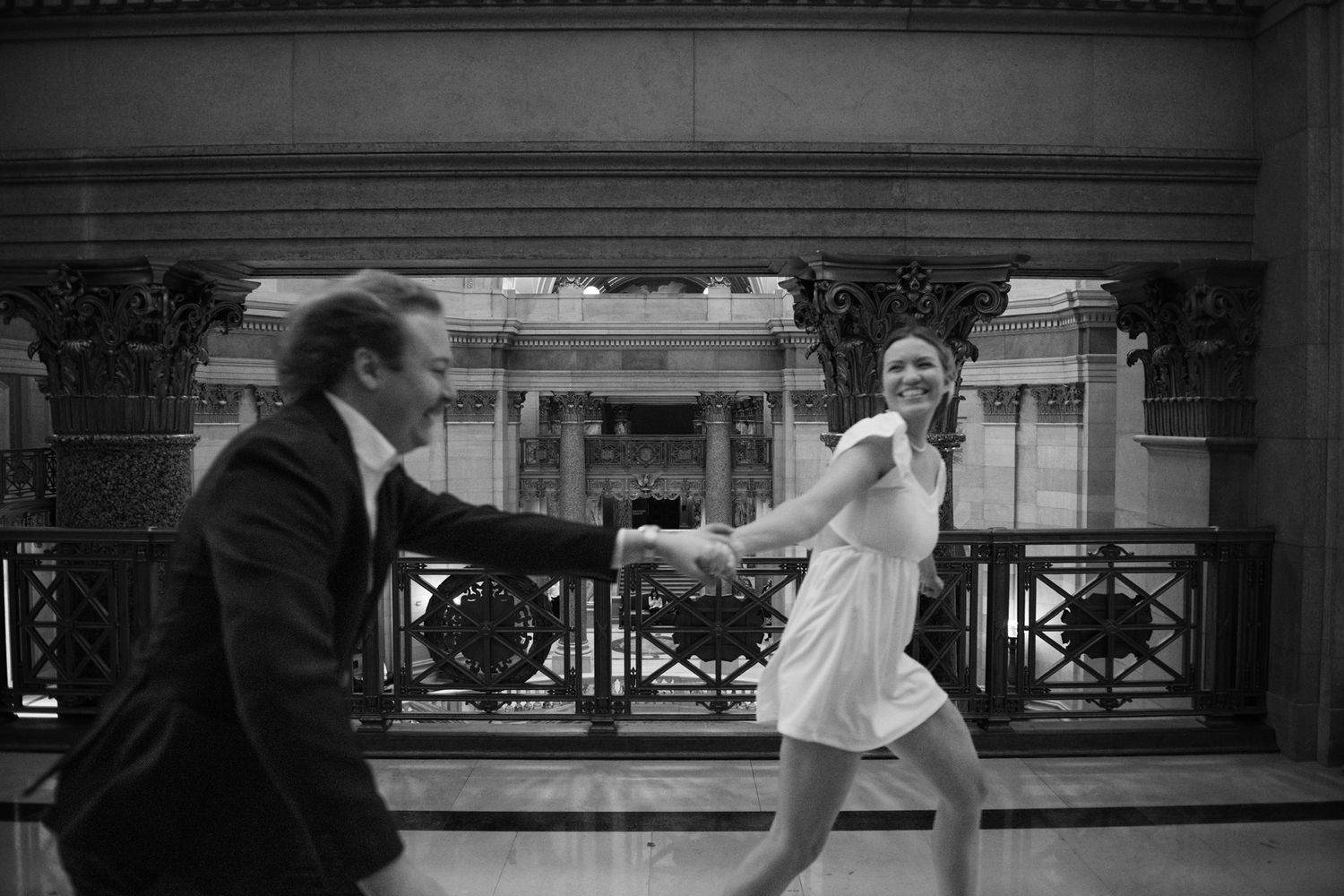 engagement photos inside minnesota state capitol