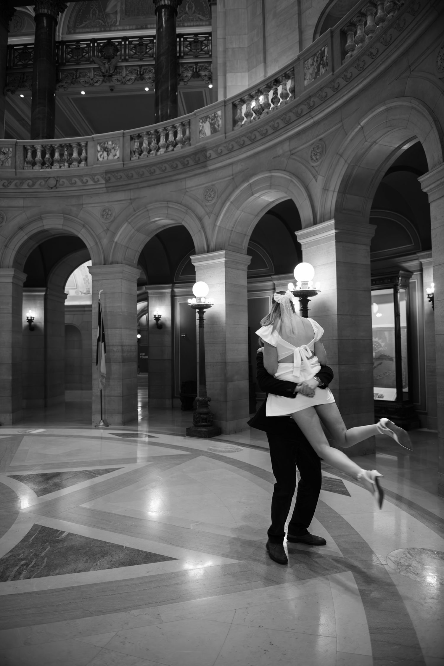 engagement photos inside minnesota state capitol