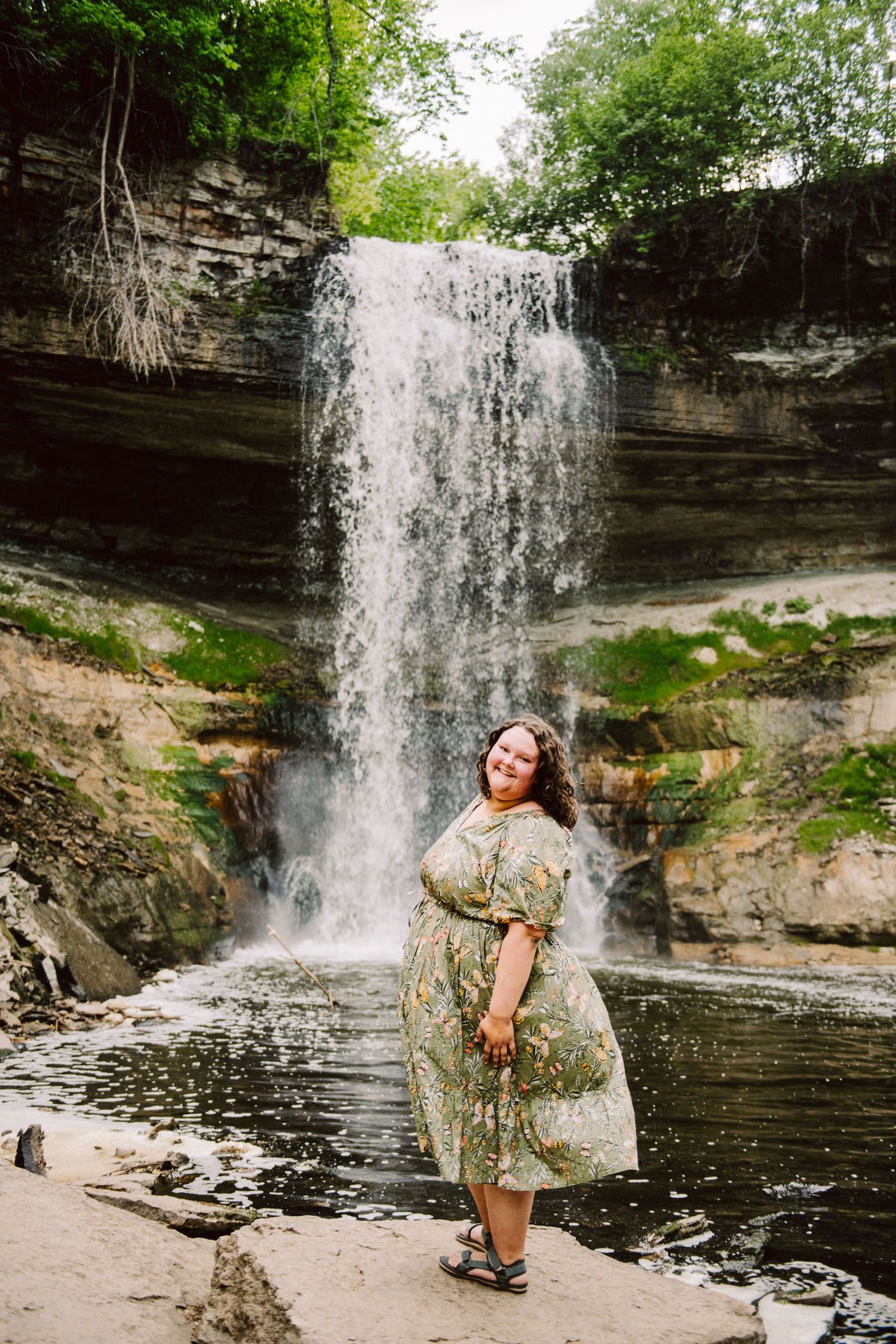 minnehaha falls senior photos