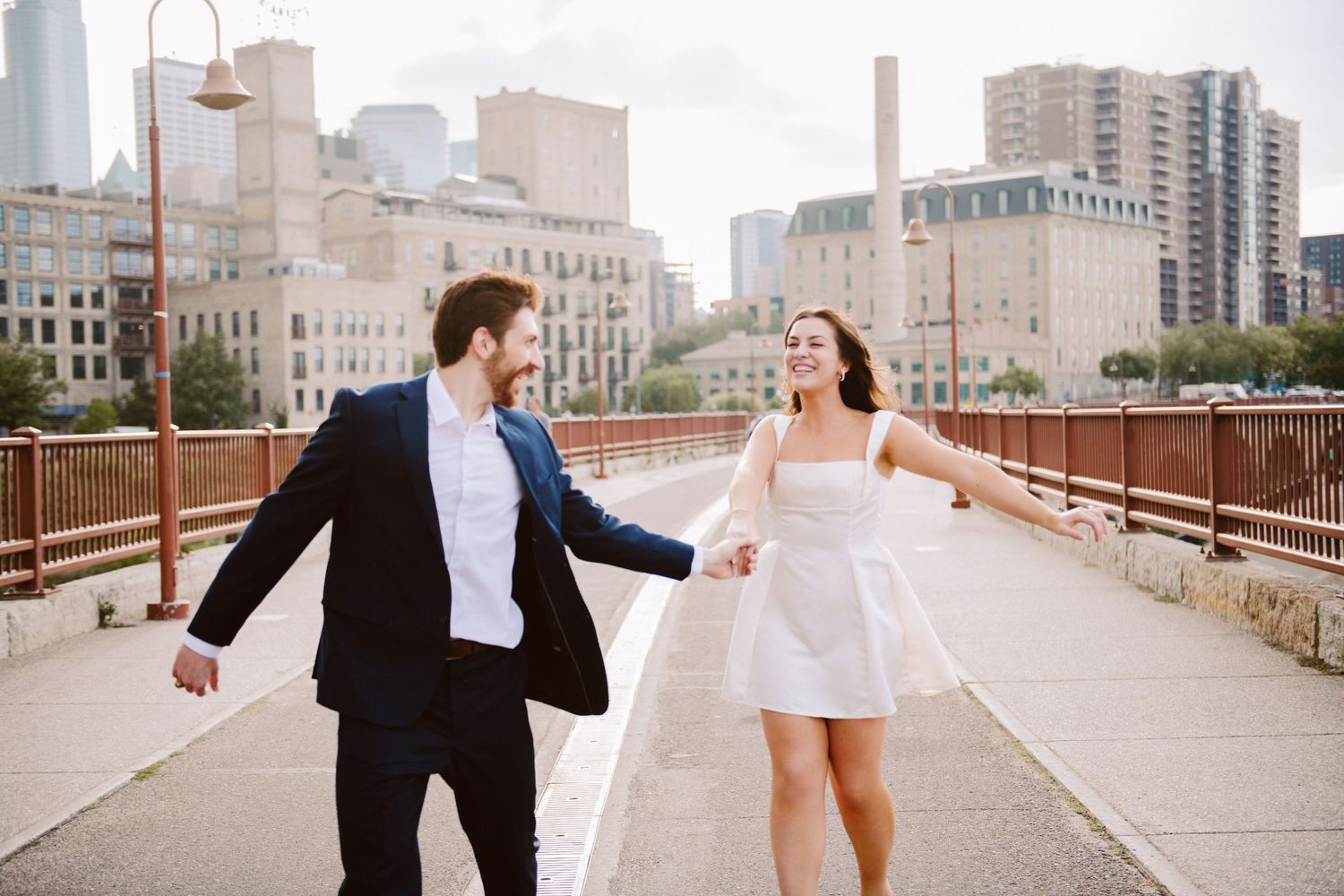 engagement pictures in minneapolis on stone arch bridge