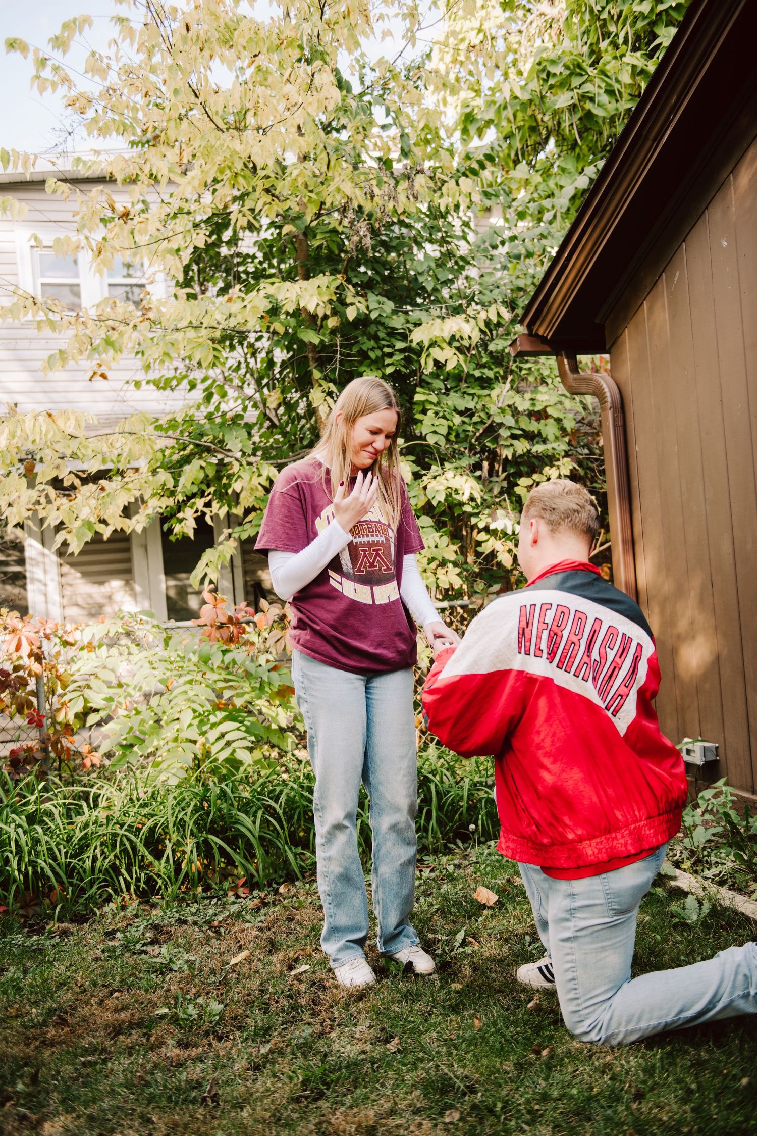 minnesota backyard engagement photos