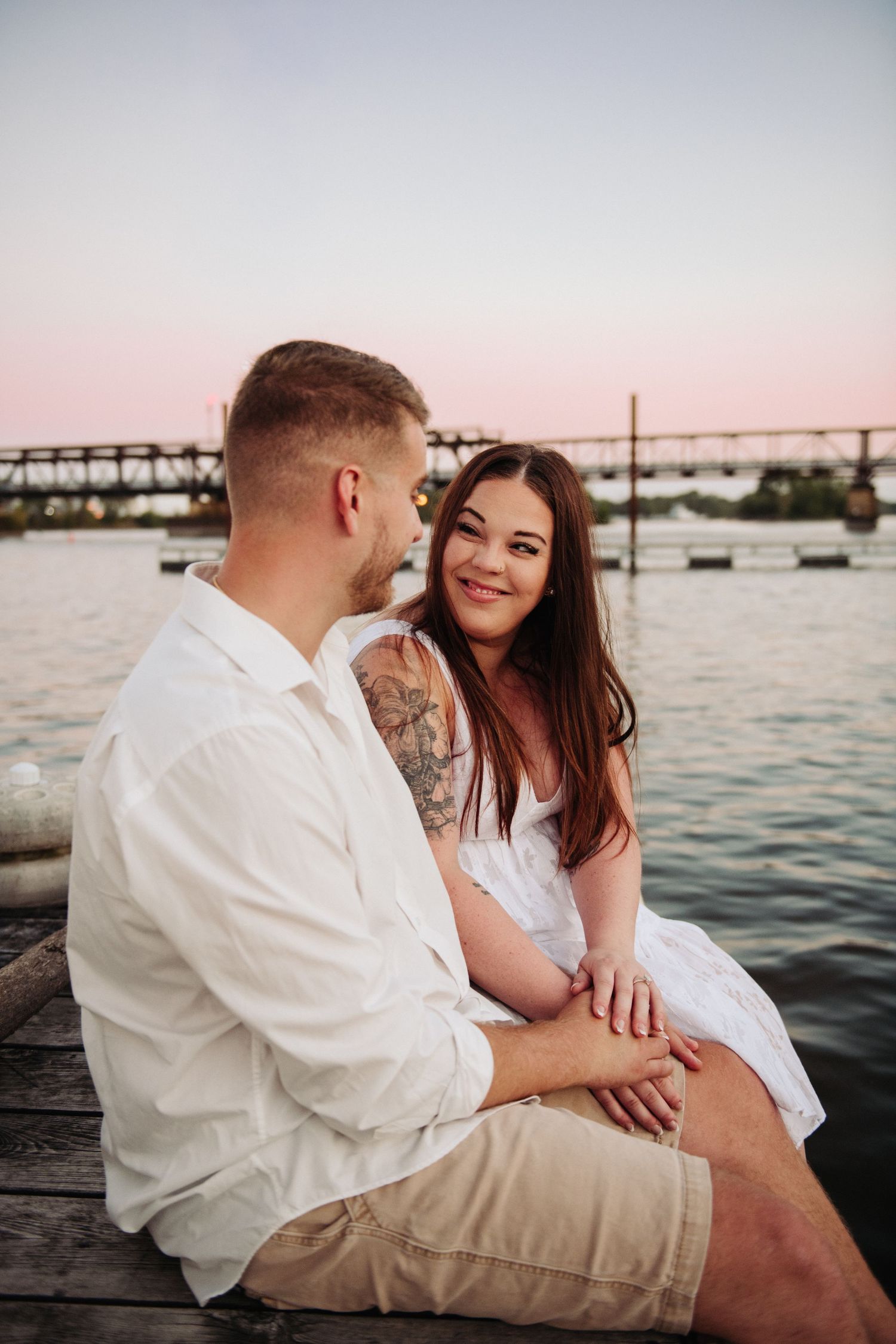 minnesota engagement pictures on lake