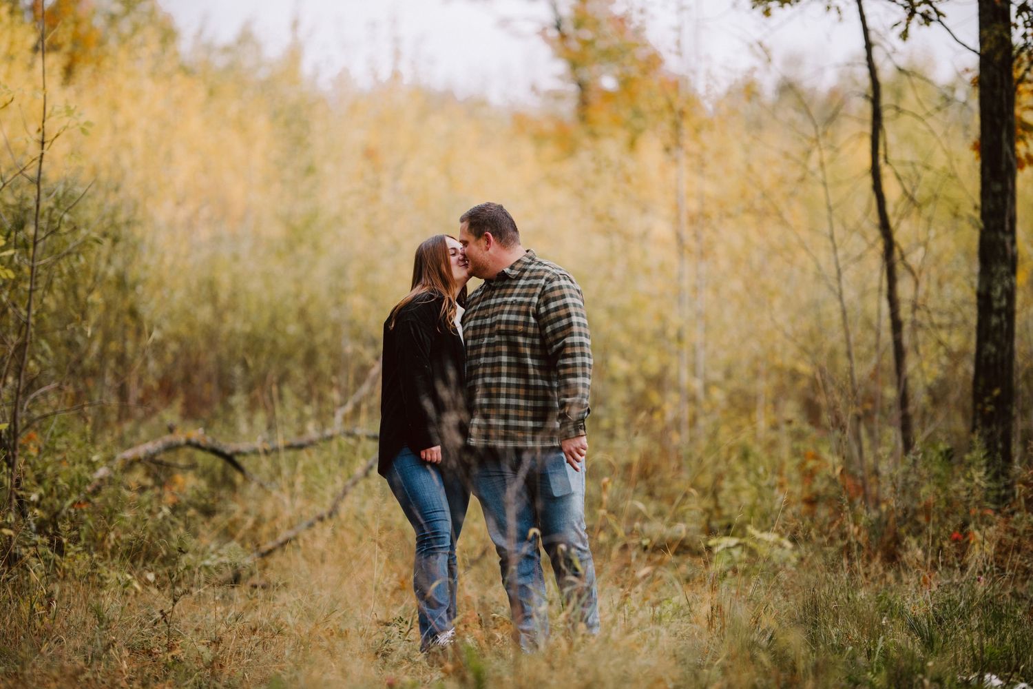 fall engagement pictures