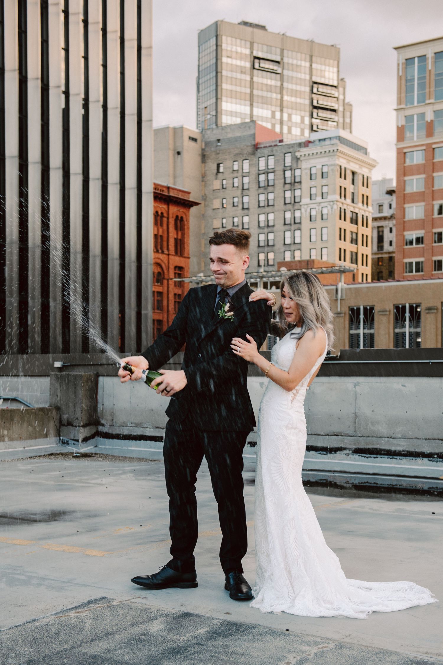 bride and groom wedding photos minnesota