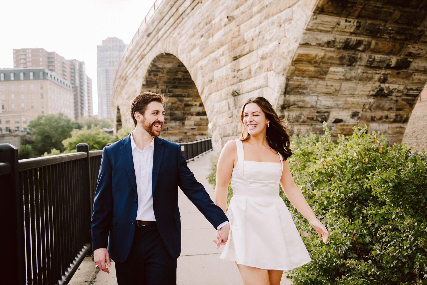 engagement pictures in minneapolis at gold medal park