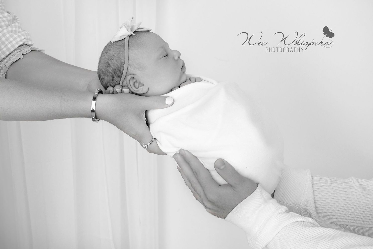 best NJ newborn portraits, newborn photographer near me, New Jersey portrait studio, newborn photography packages New Jersey