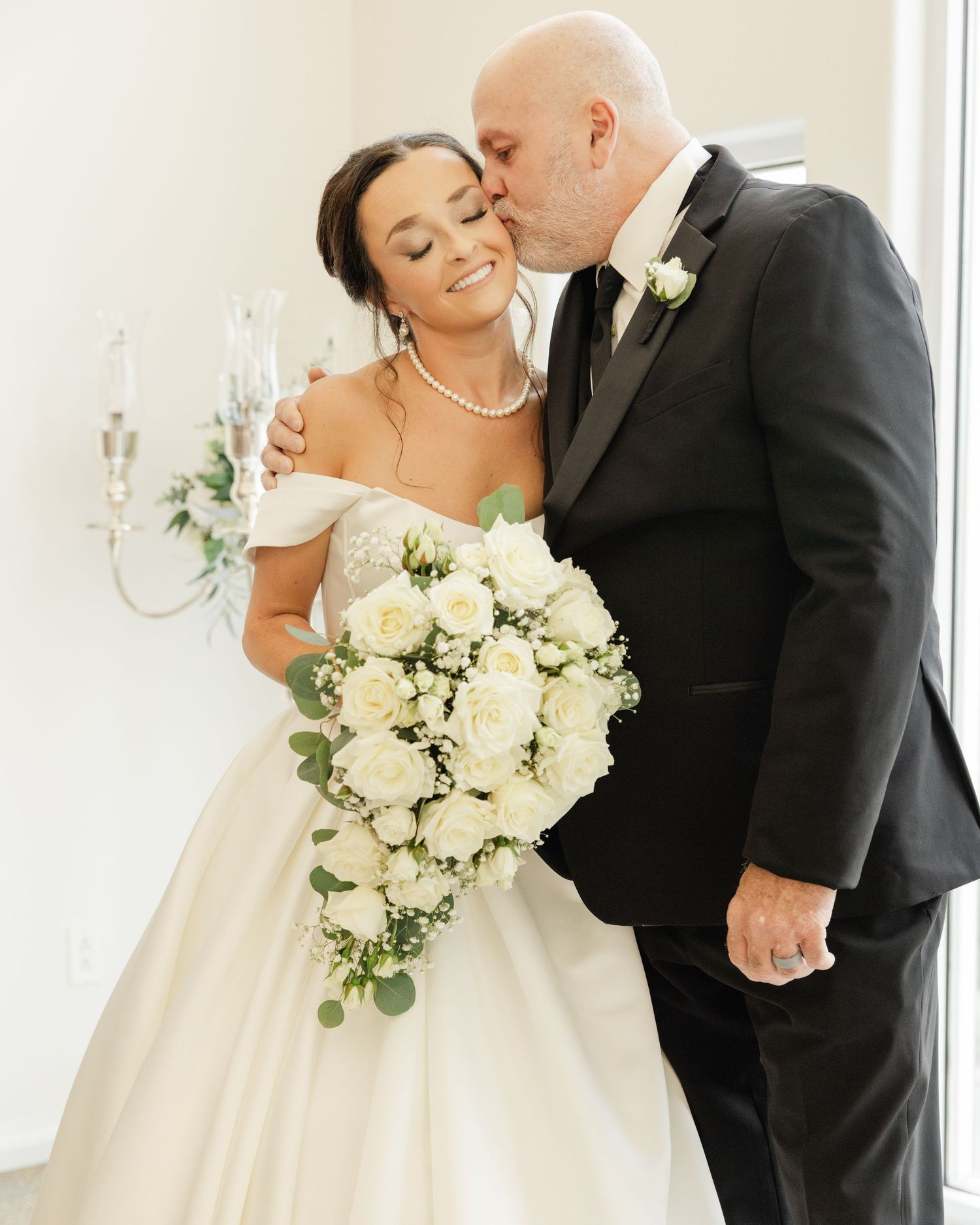 Hermann Hill Fairytale Wedding Katie Strzelec Photography St. Louis Engagement Wedding Photographer Midwest and Missouri Weddings.
