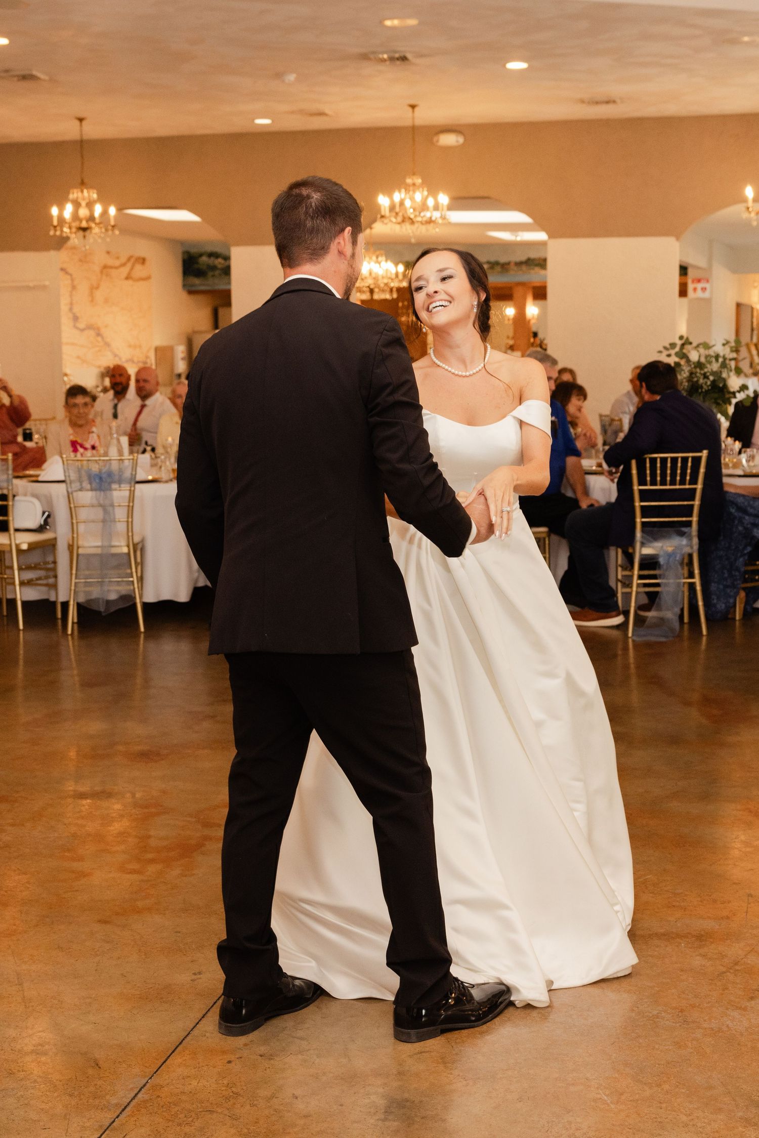 Hermann Hill Fairytale Wedding Katie Strzelec Photography St. Louis Engagement Wedding Photographer Midwest and Missouri Weddings.