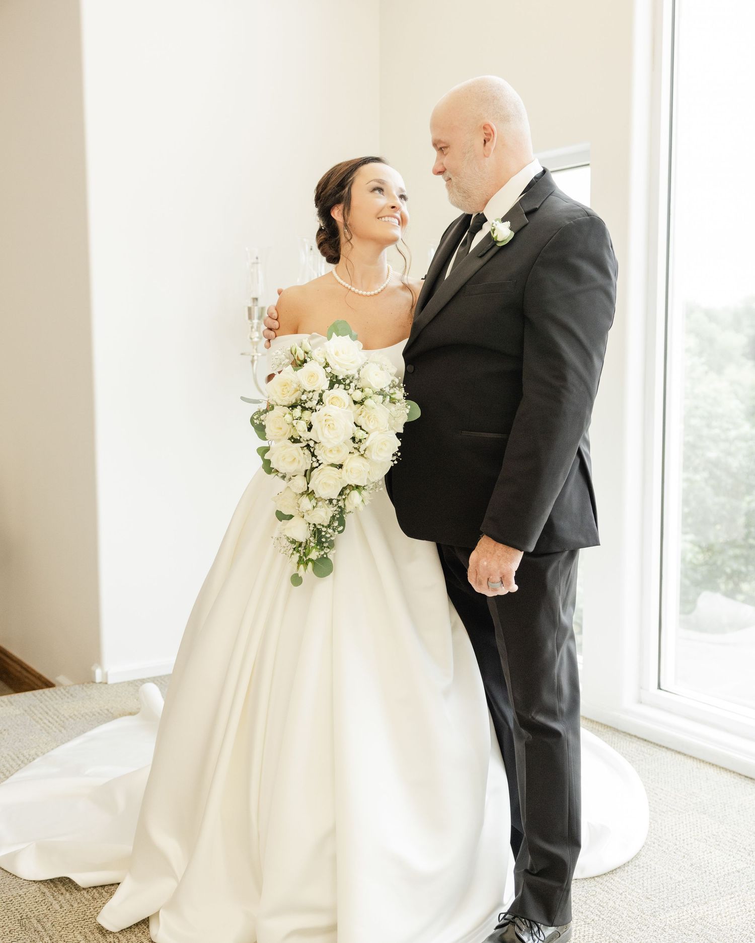 Hermann Hill Fairytale Wedding Katie Strzelec Photography St. Louis Engagement Wedding Photographer Midwest and Missouri Weddings.