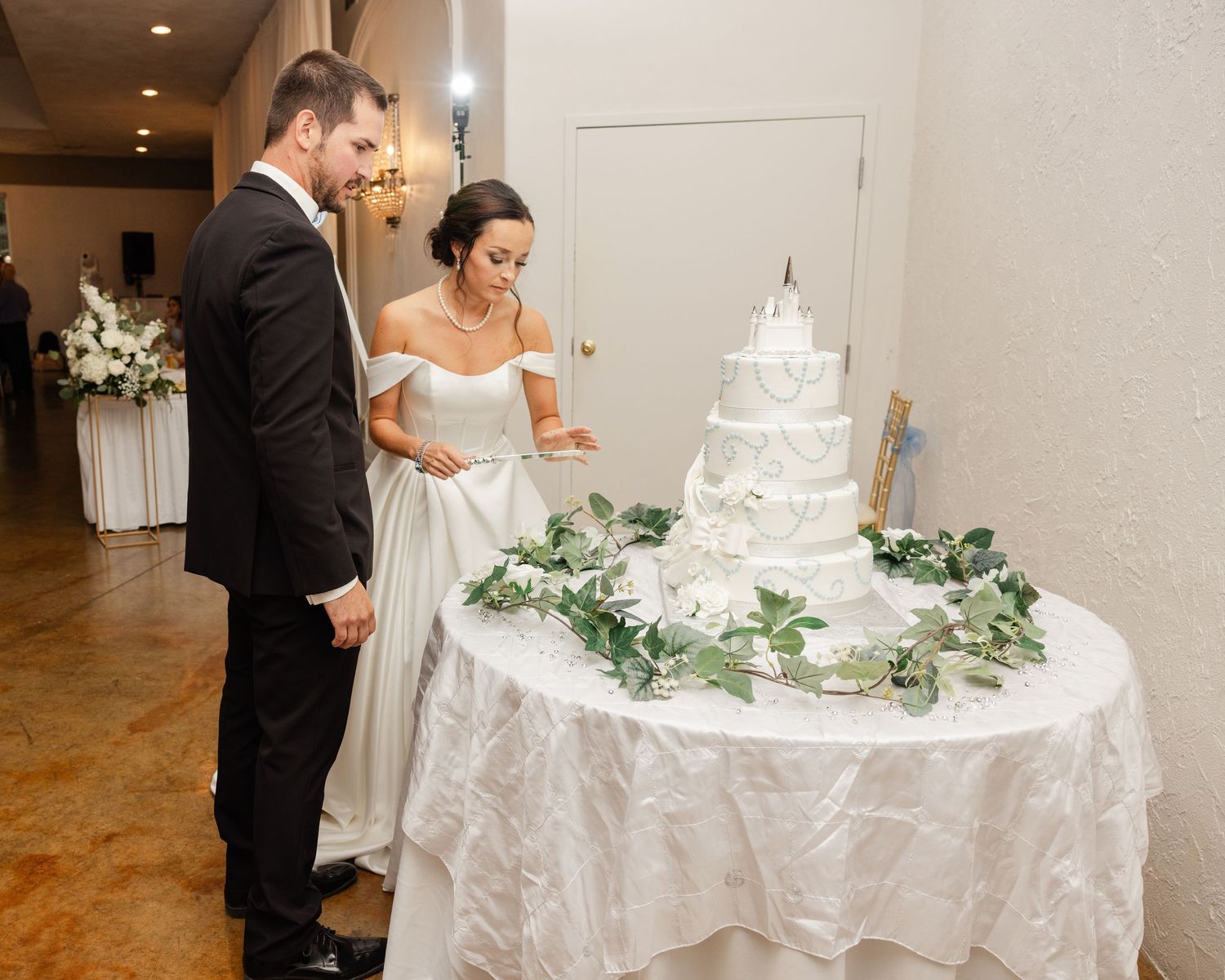 Hermann Hill Fairytale Wedding Katie Strzelec Photography St. Louis Engagement Wedding Photographer Midwest and Missouri Weddings.