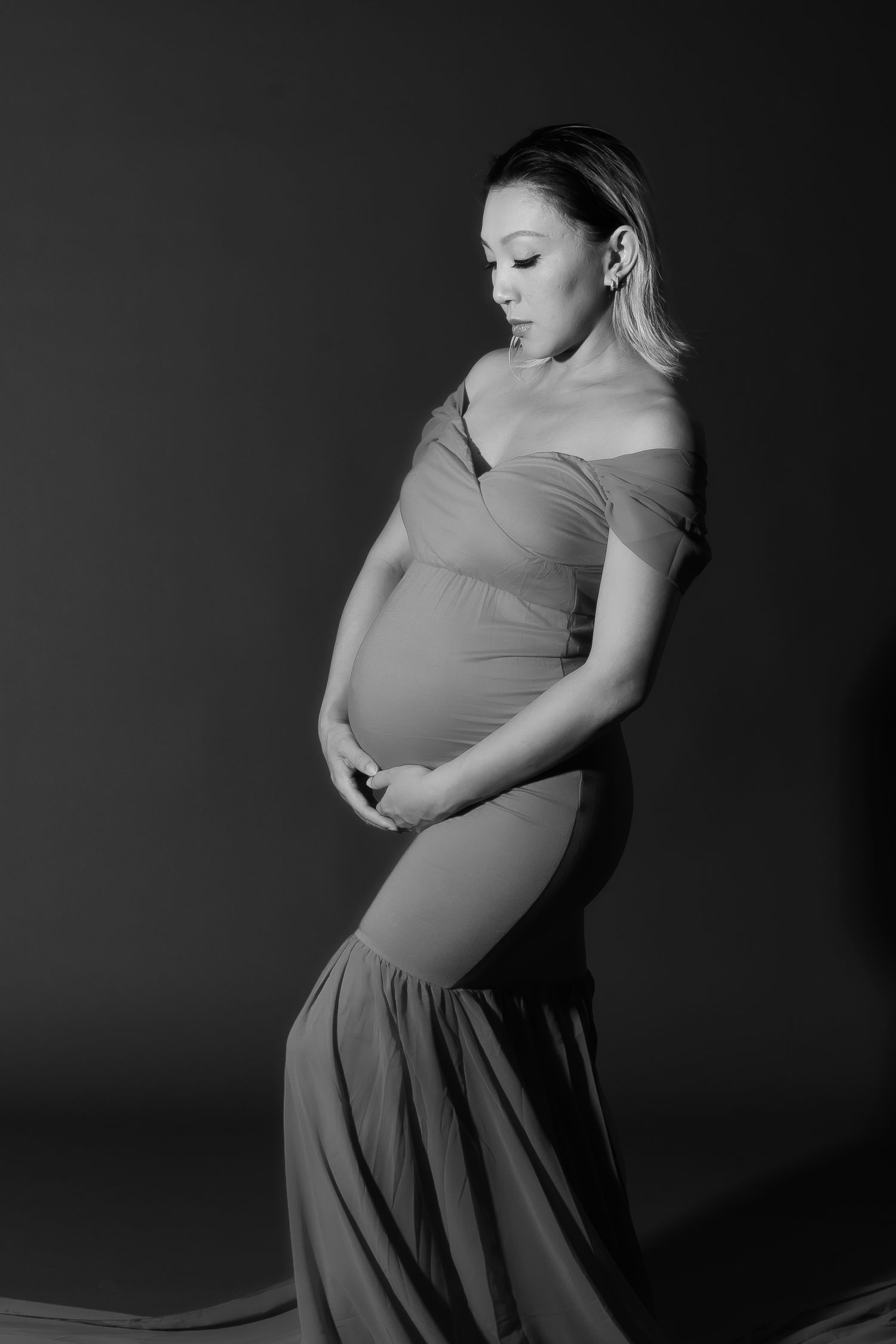 Studio Portraits Session Katie Strzelec Photography St Louis Missouri Studio Photographer Creative Lifestyle  Maternity dance