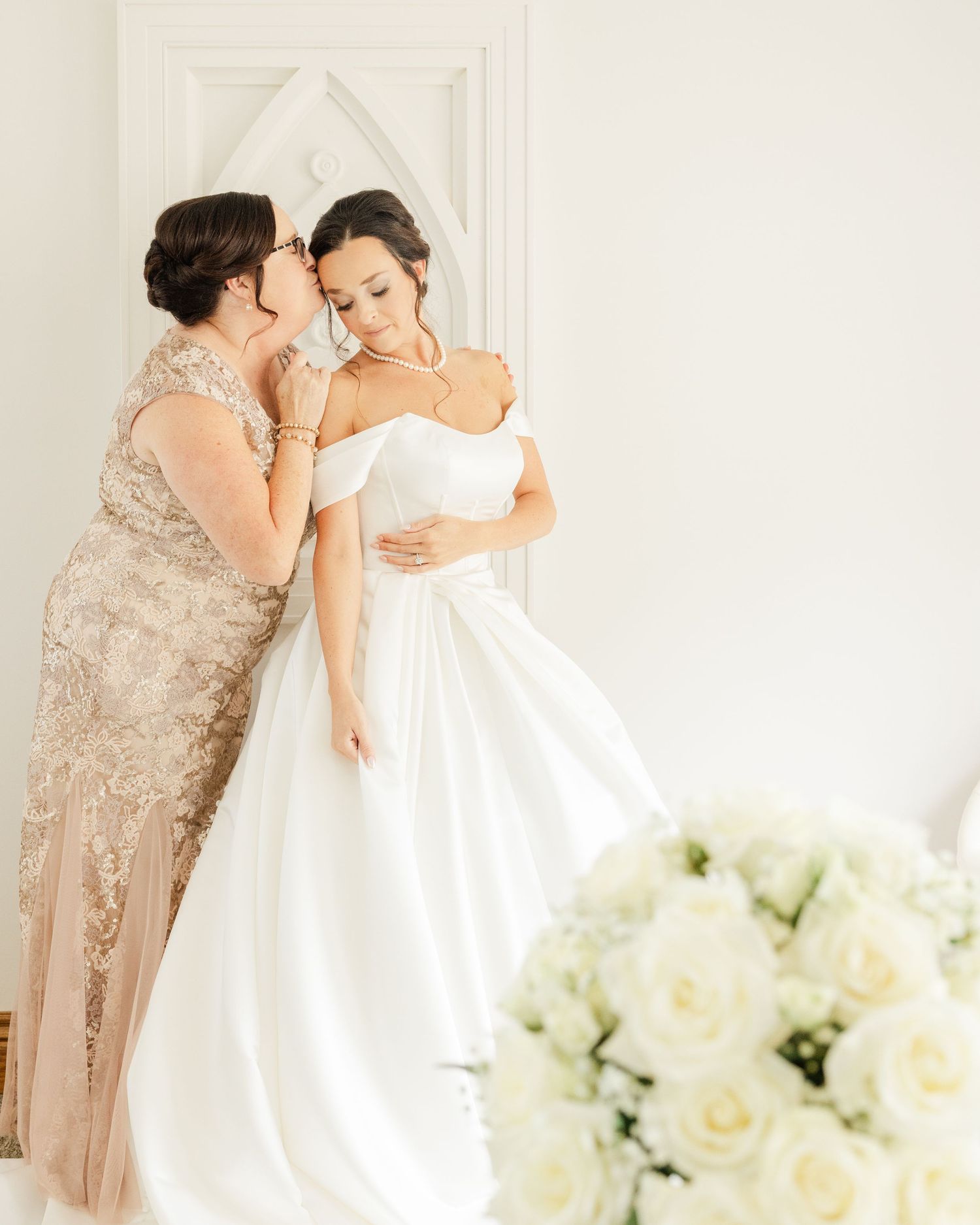 Hermann Hill Fairytale Wedding Katie Strzelec Photography St. Louis Engagement Wedding Photographer Midwest and Missouri Weddings.