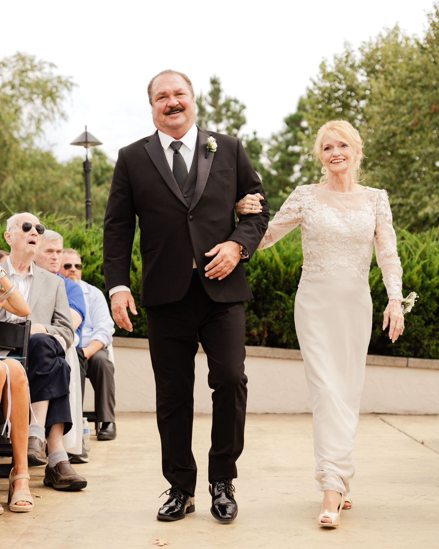 Hermann Hill Fairytale Wedding Katie Strzelec Photography St. Louis Engagement Wedding Photographer Midwest and Missouri Weddings.