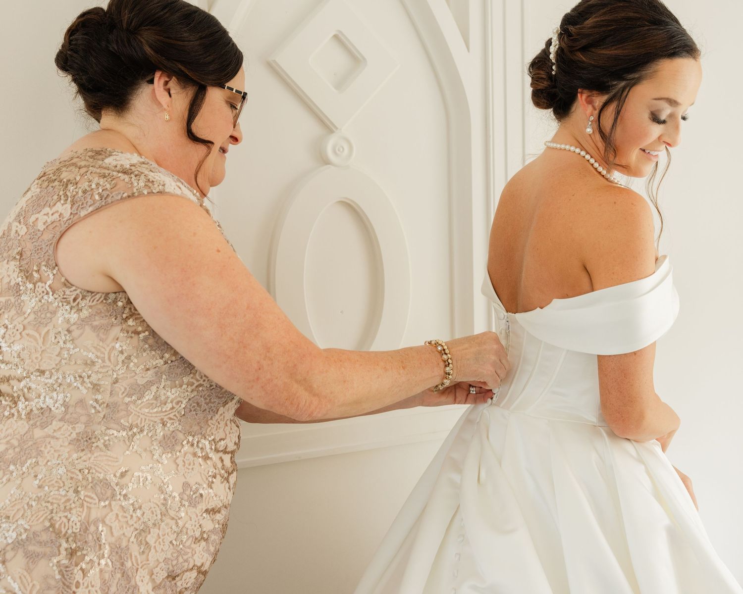 Hermann Hill Fairytale Wedding Katie Strzelec Photography St. Louis Engagement Wedding Photographer Midwest and Missouri Weddings.