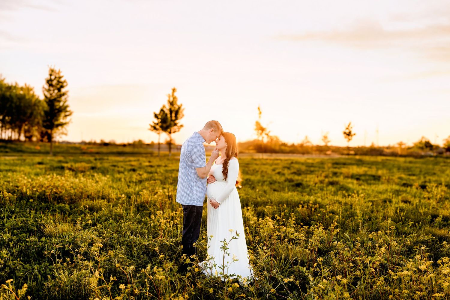 Fishers maternity photographer outdoor sunset pregnancy portrait